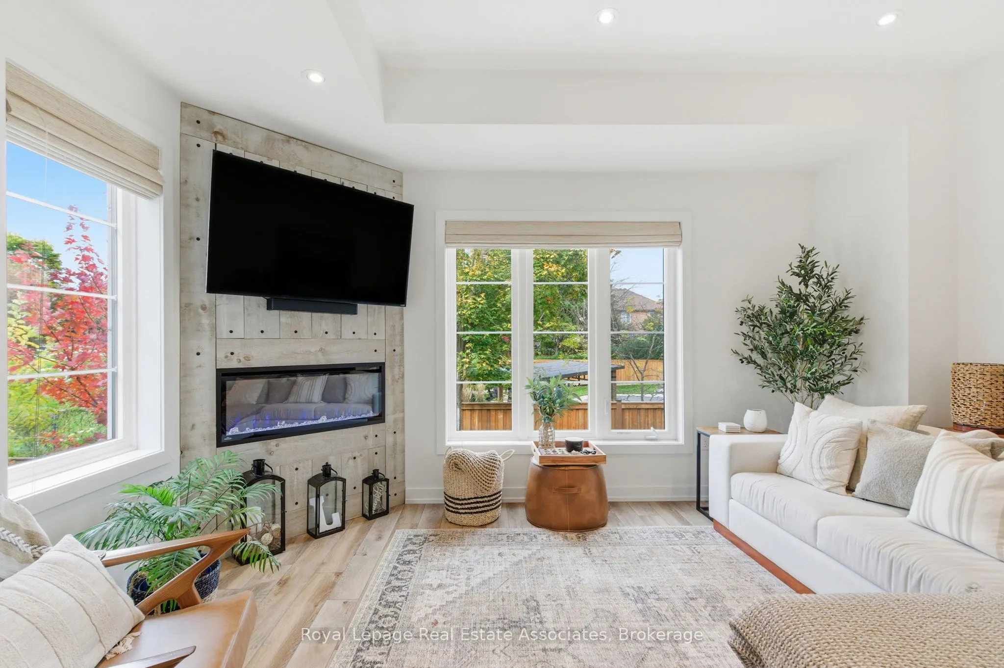 383 Dundas Street E, #7