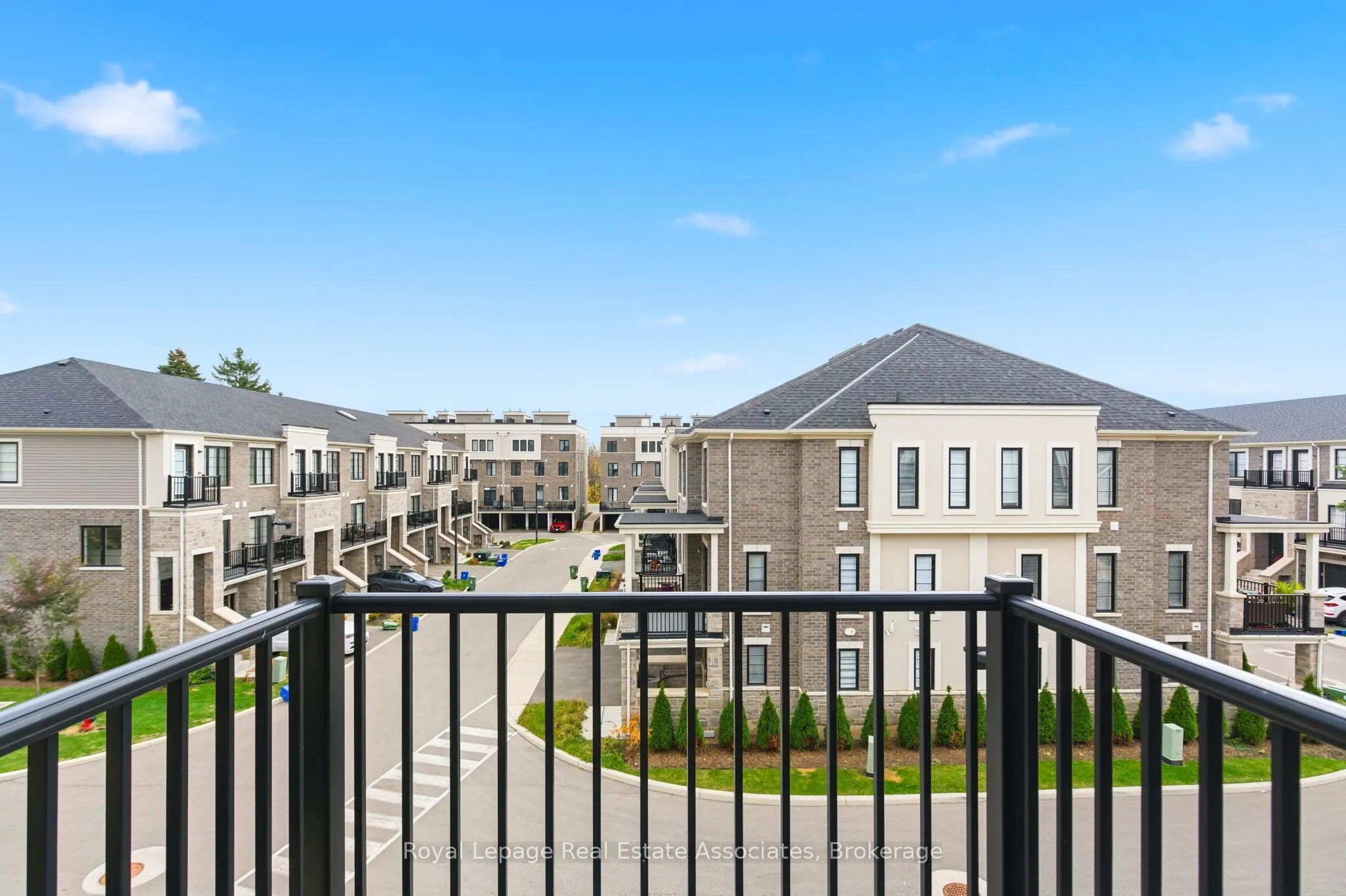 383 Dundas Street E, #7