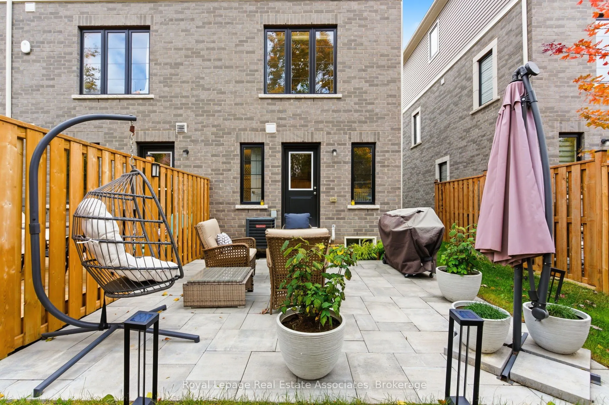 383 Dundas Street E, #7