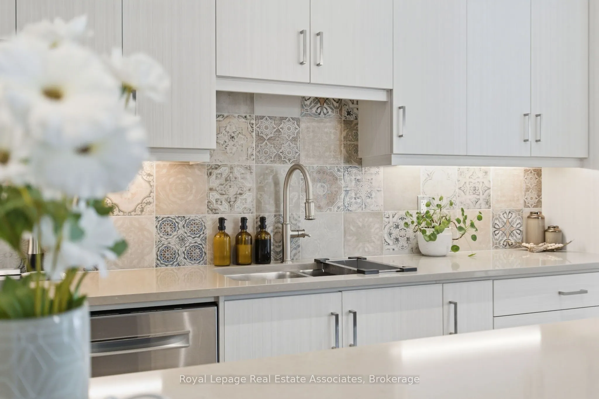 383 Dundas Street E, #7