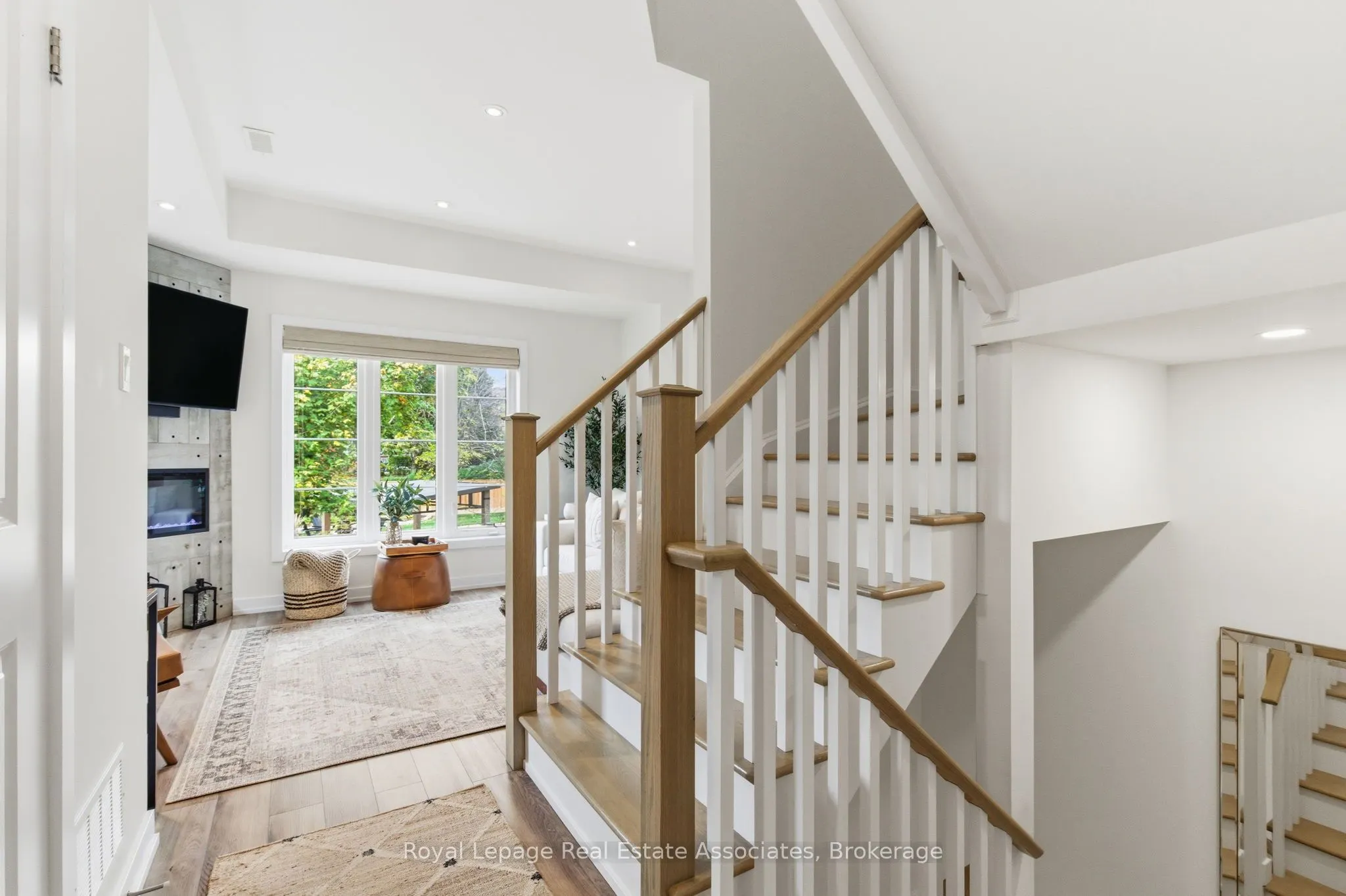 383 Dundas Street E, #7