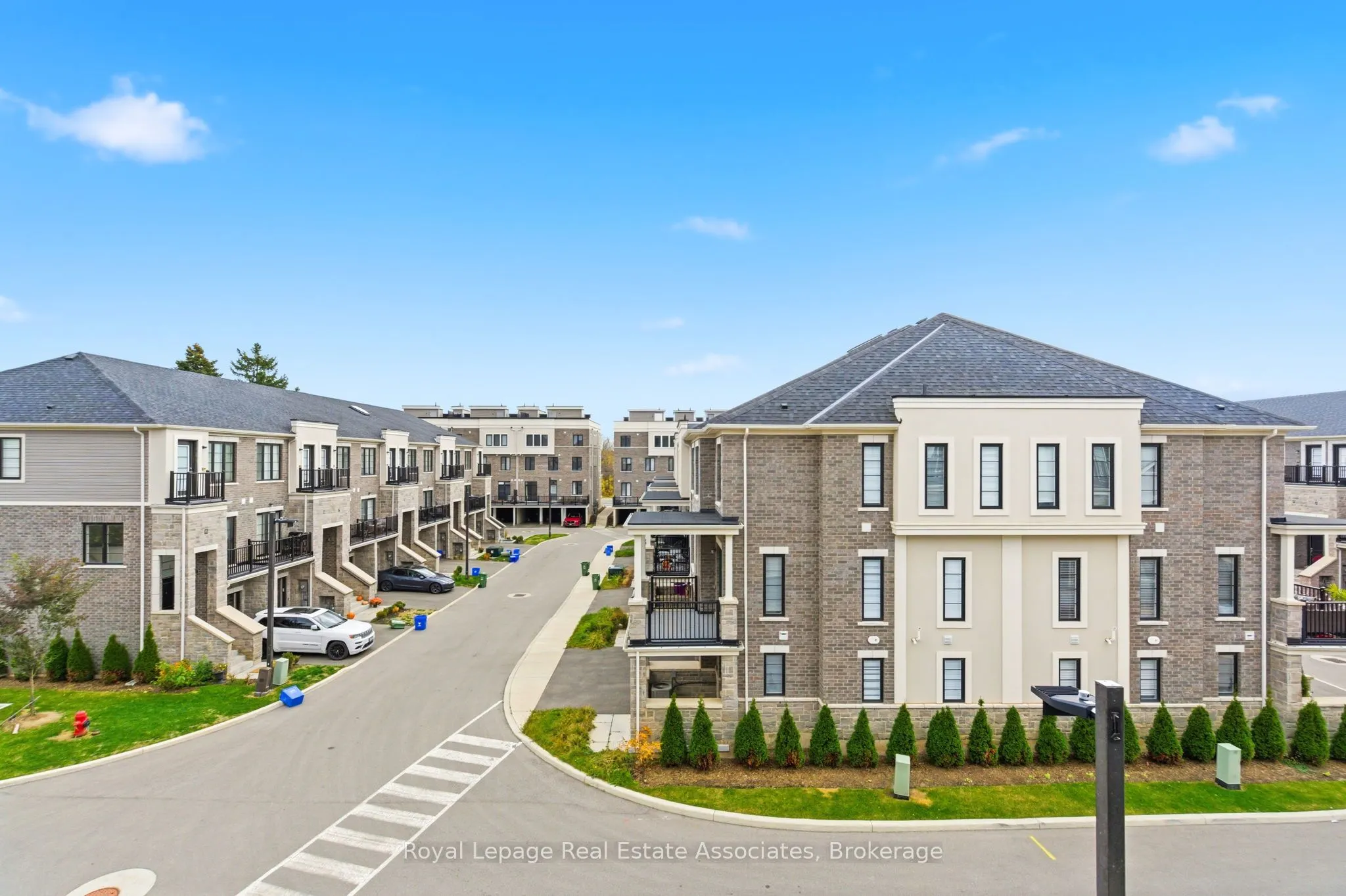 383 Dundas Street E, #7