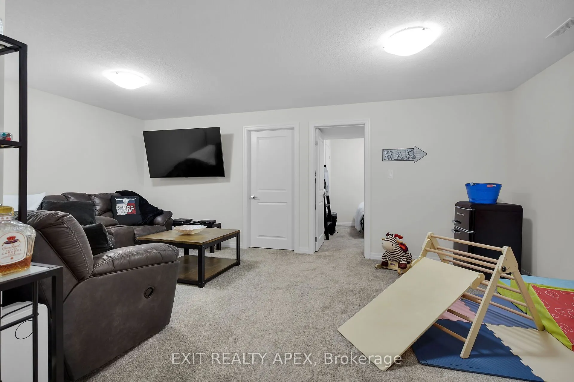 11 Charter Creek Court E