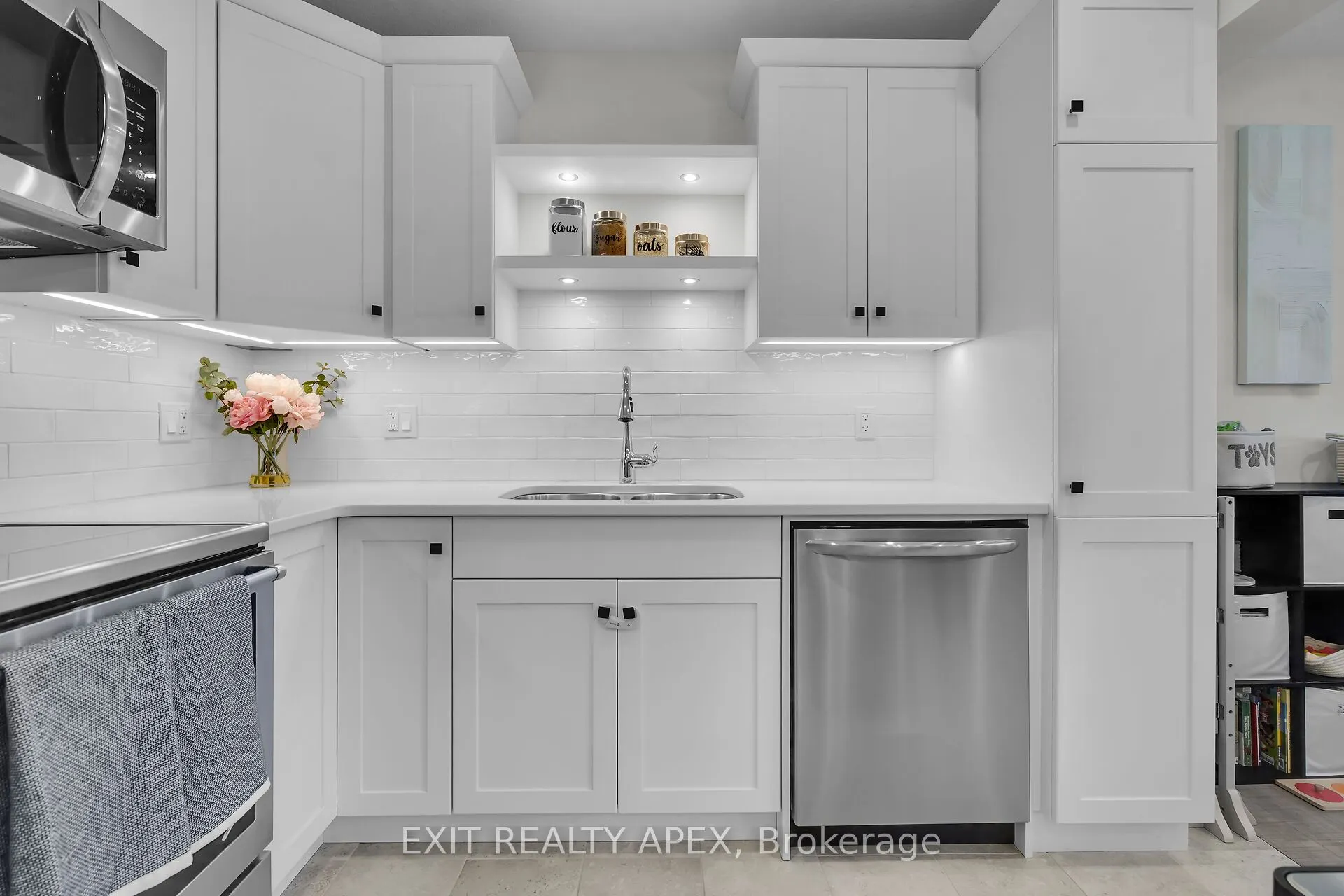 11 Charter Creek Court E