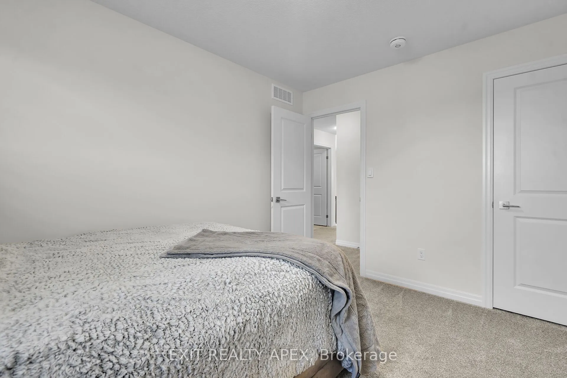 11 Charter Creek Court E