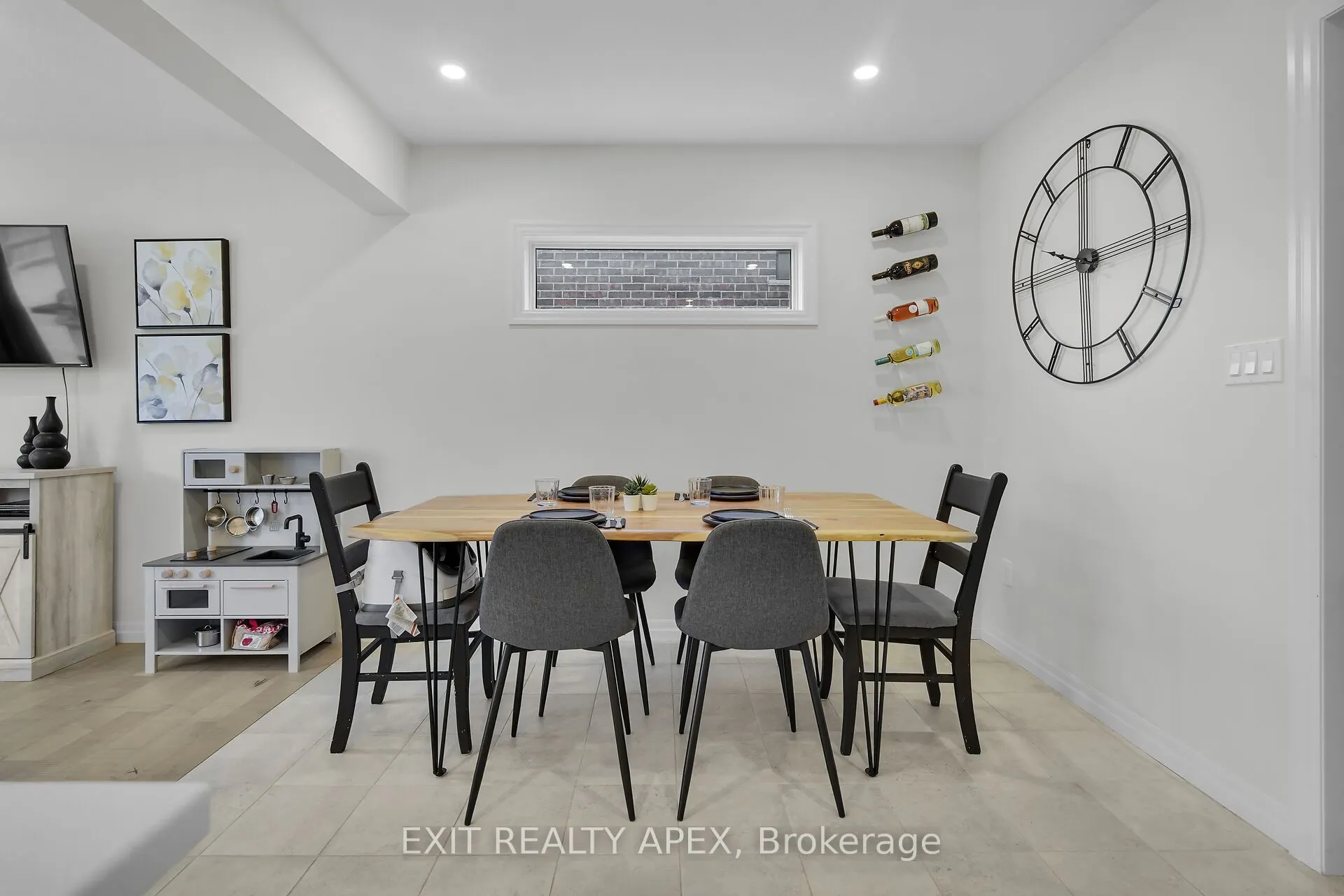 11 Charter Creek Court E