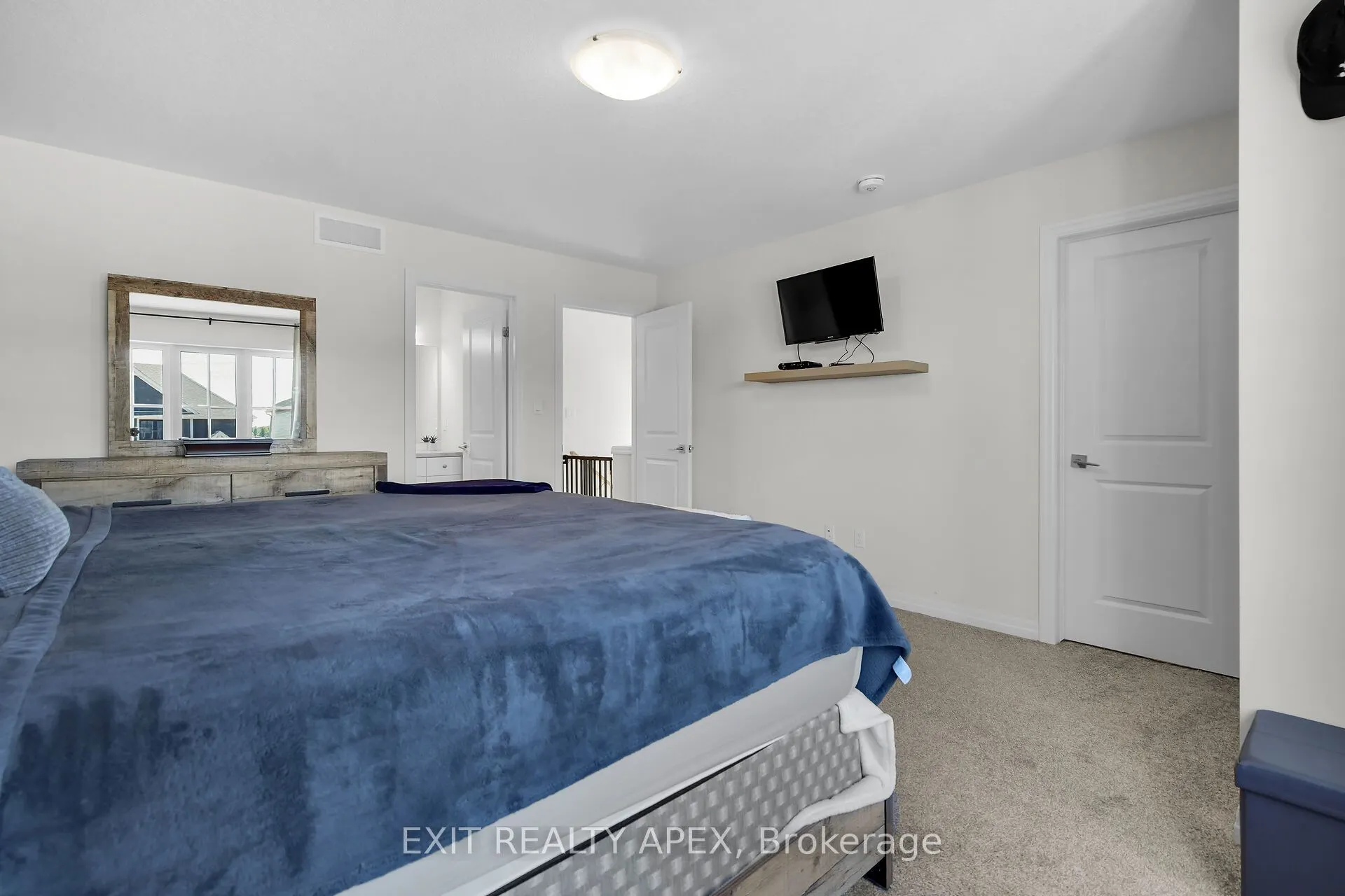 11 Charter Creek Court E