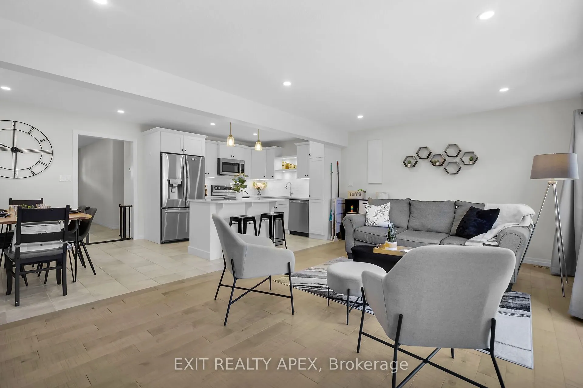 11 Charter Creek Court E