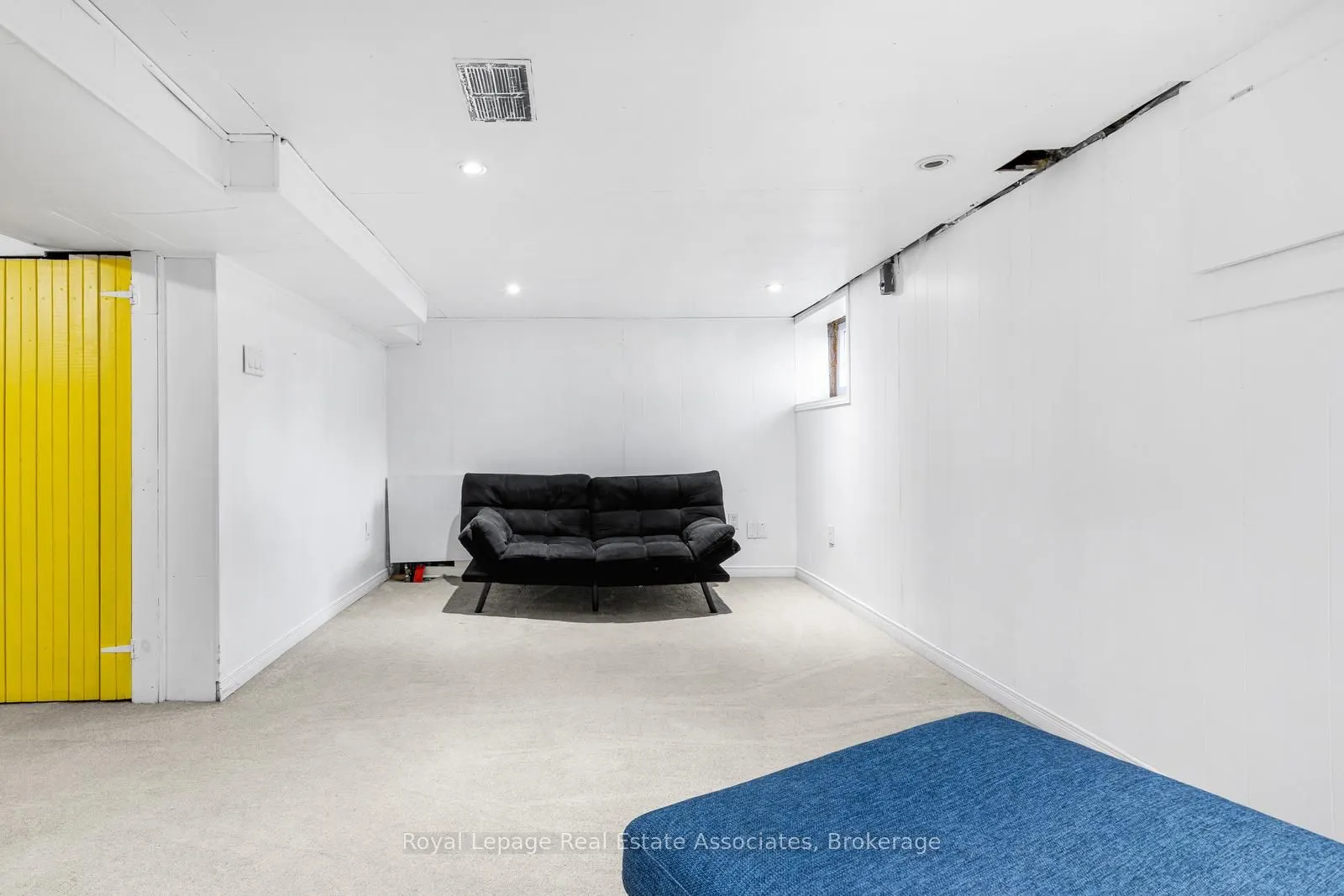 263 Houghton Avenue S