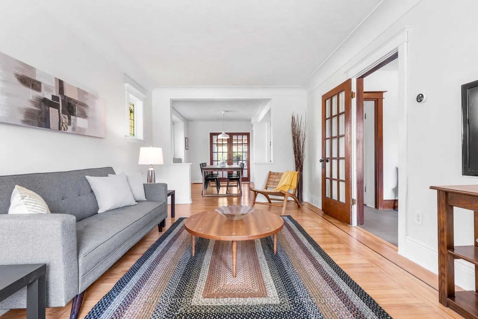 263 Houghton Avenue S