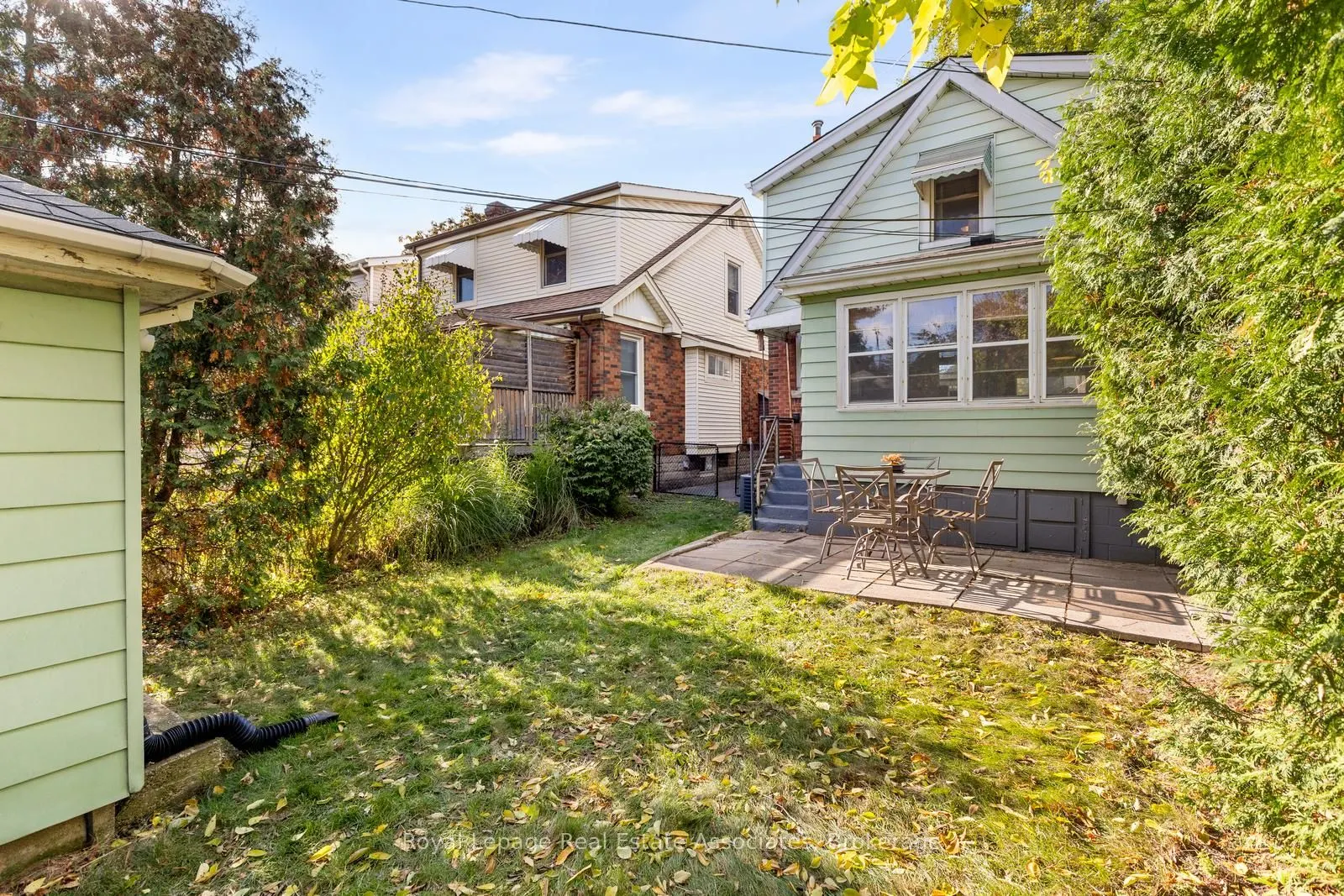 263 Houghton Avenue S