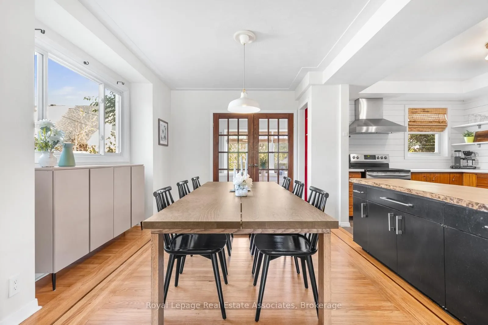 263 Houghton Avenue S