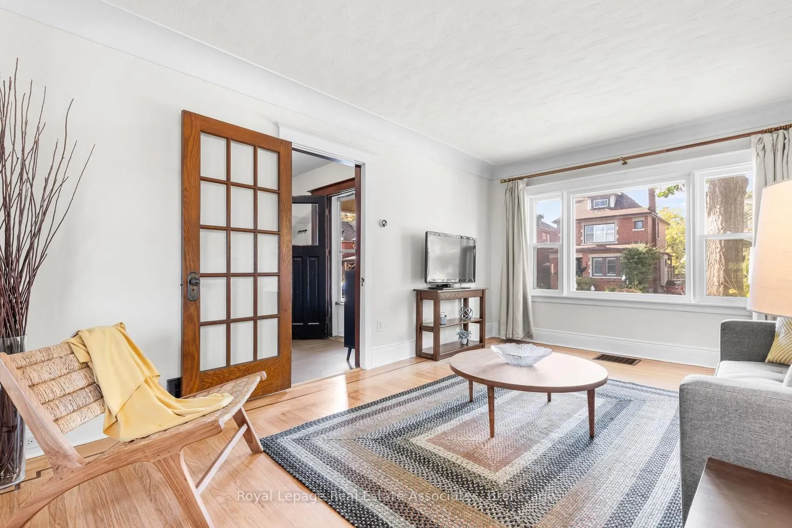 263 Houghton Avenue S