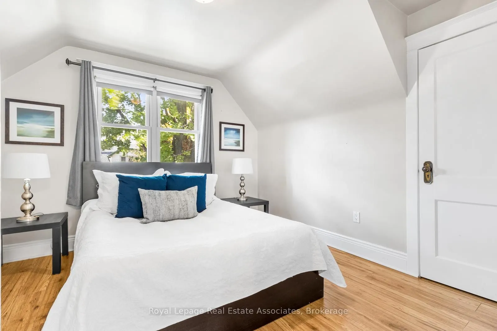 263 Houghton Avenue S