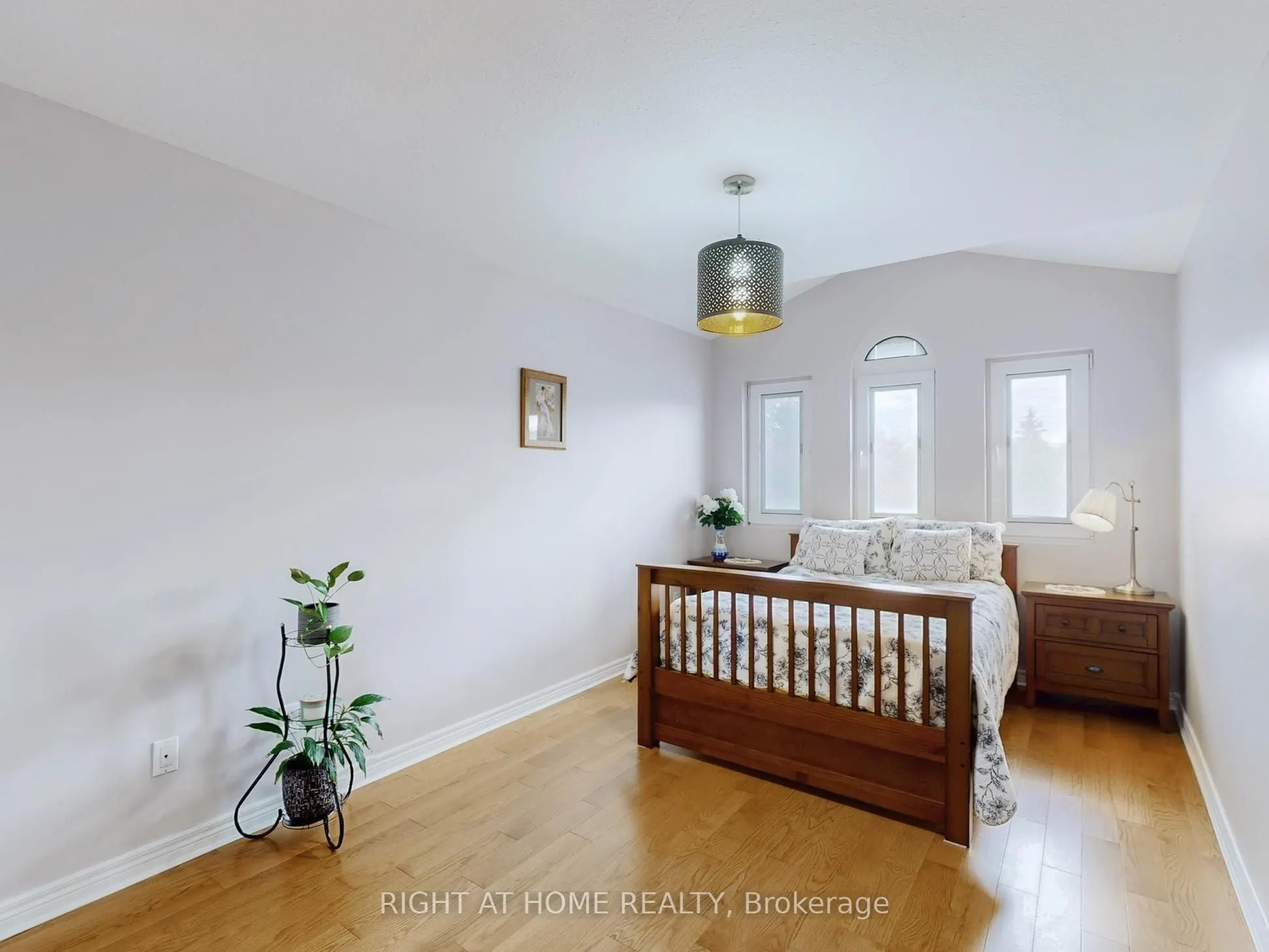 124 Peachwood Crescent