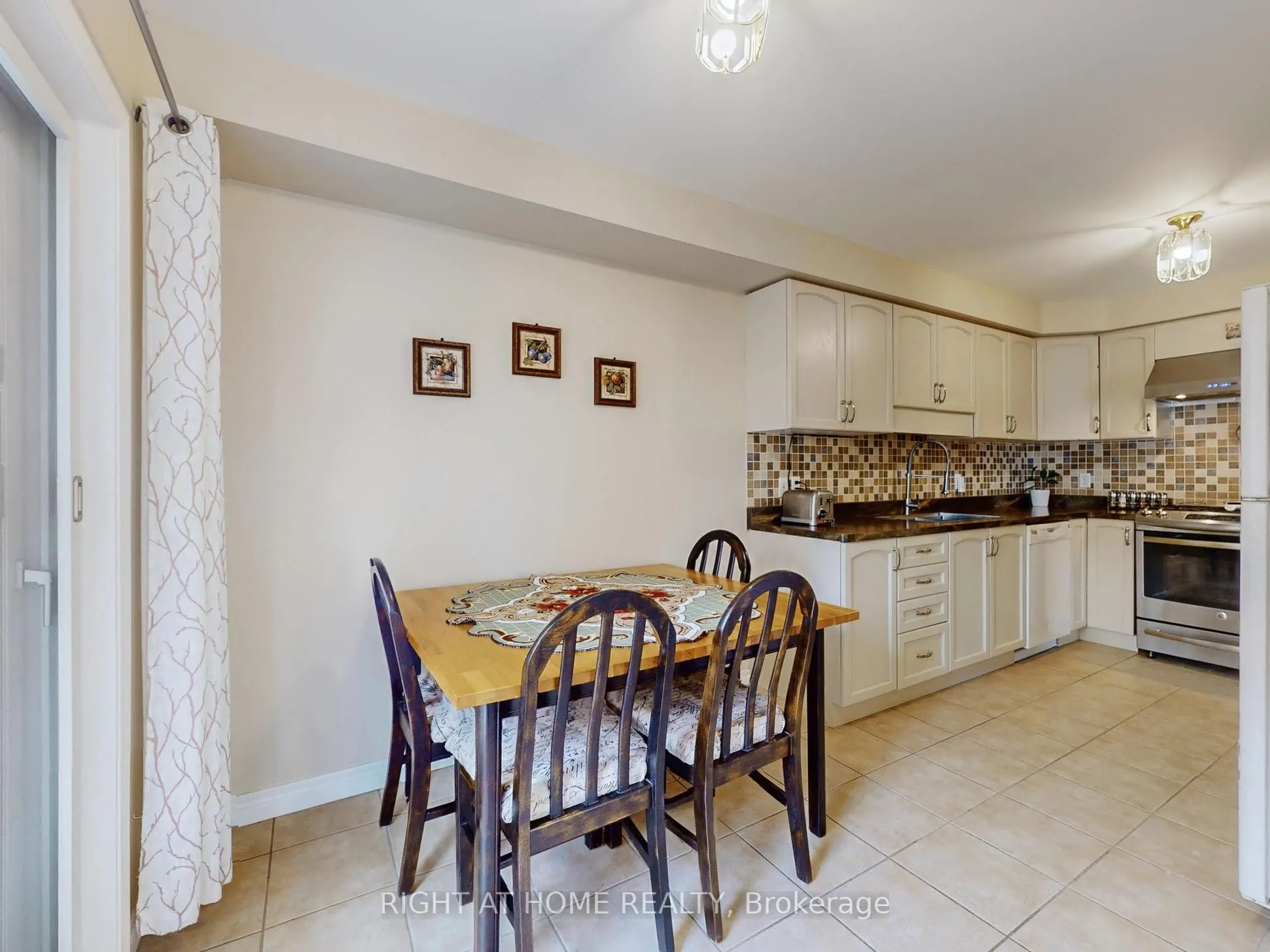 124 Peachwood Crescent