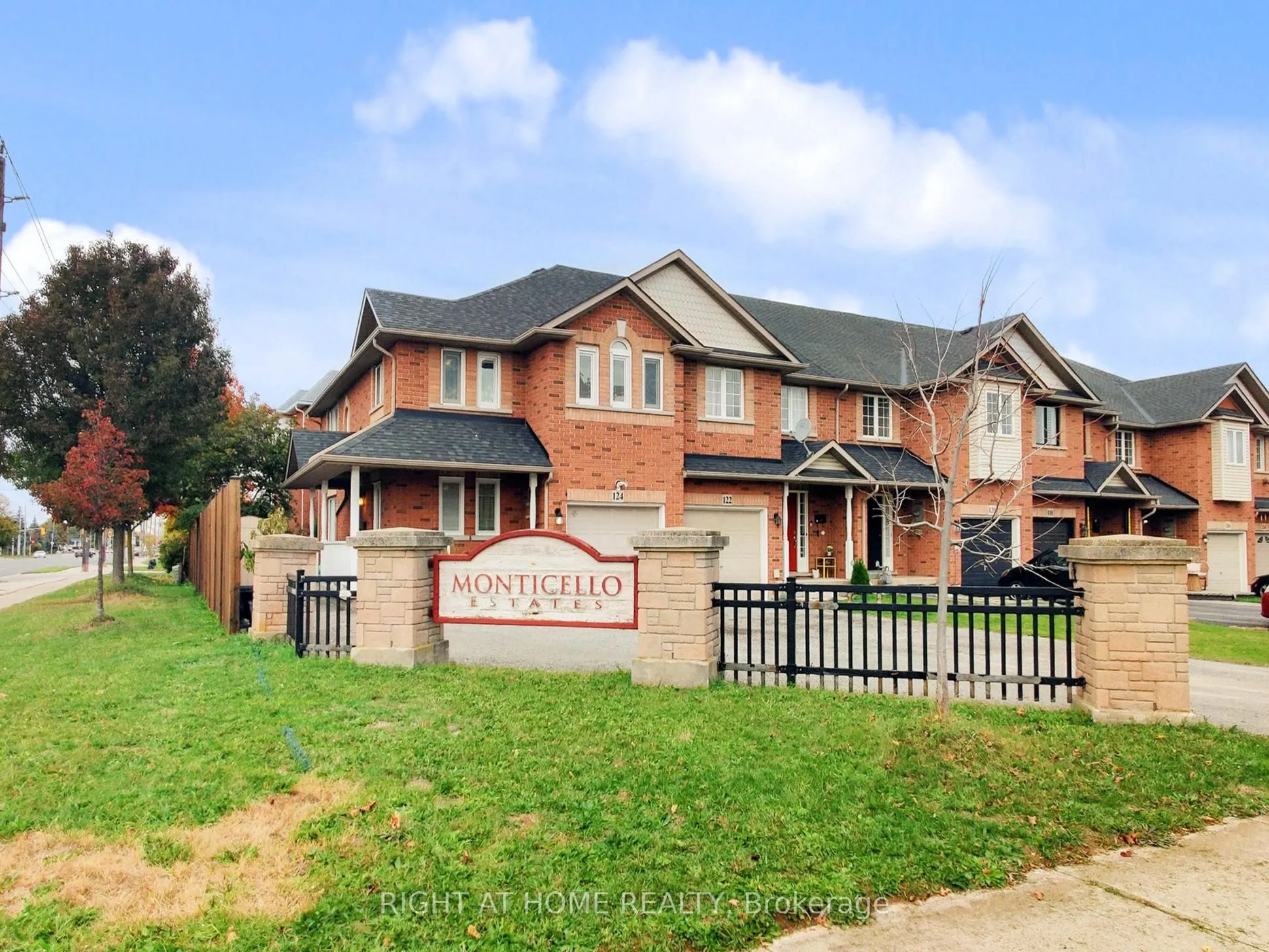 124 Peachwood Crescent