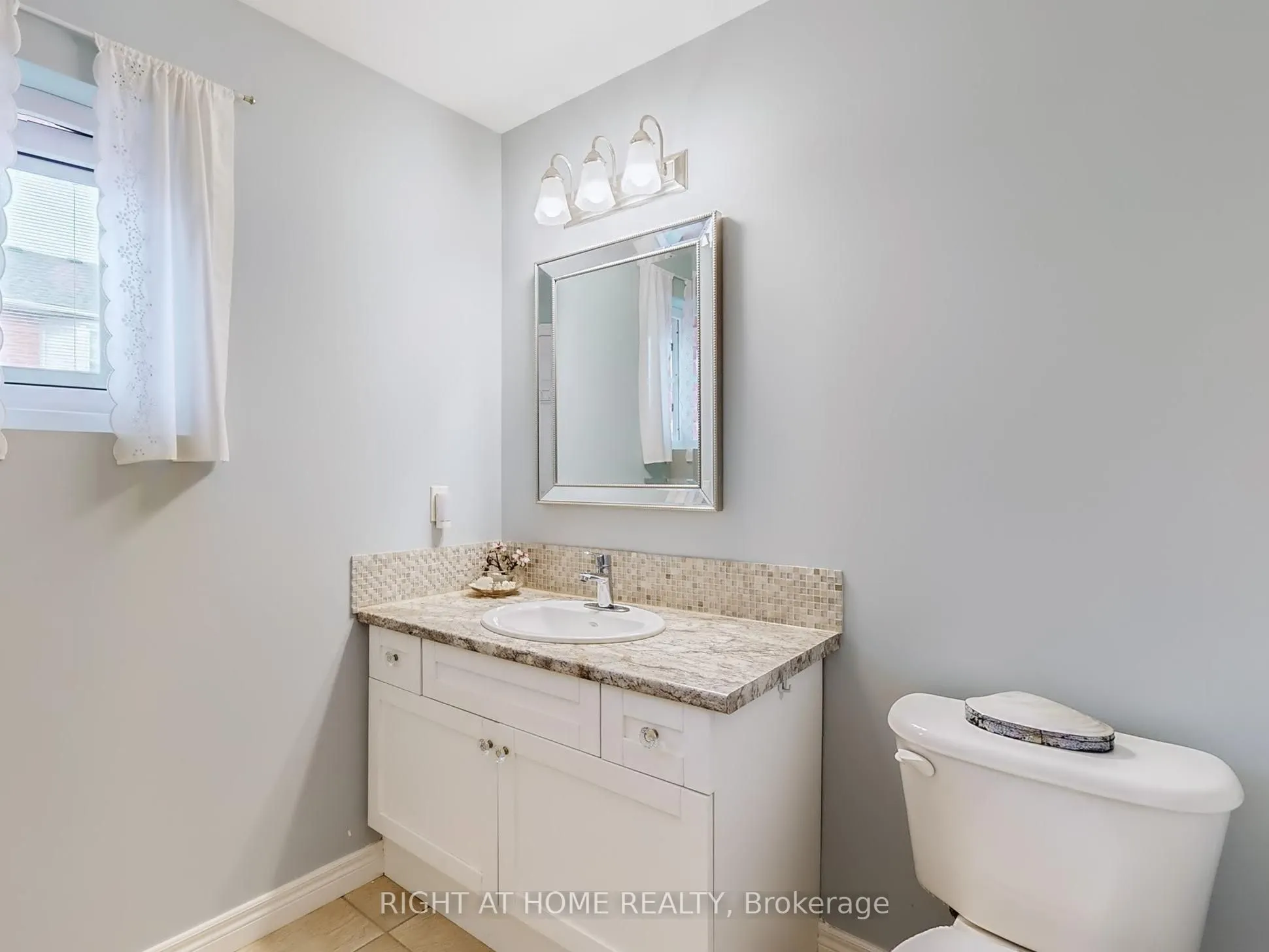 124 Peachwood Crescent