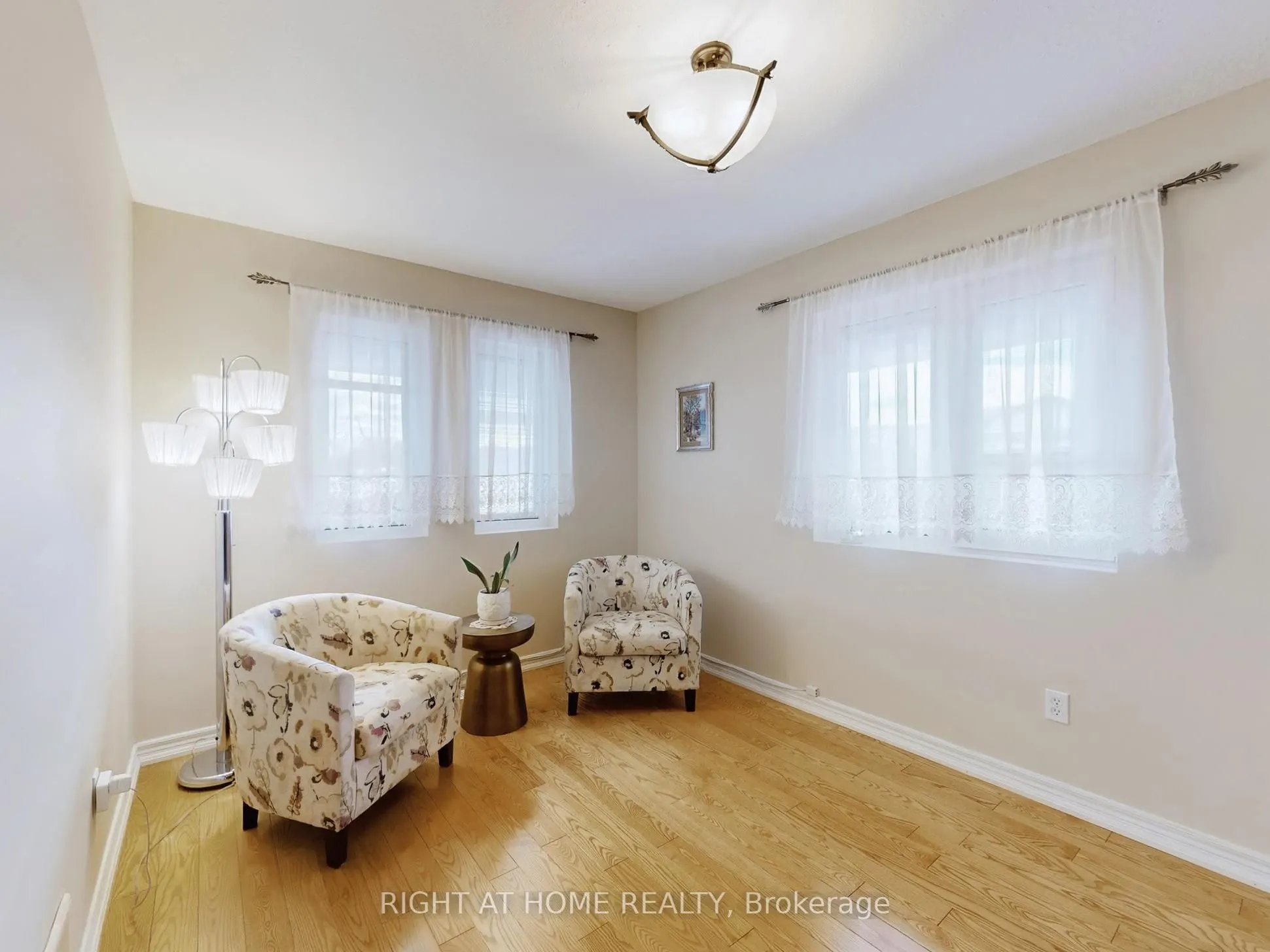 124 Peachwood Crescent