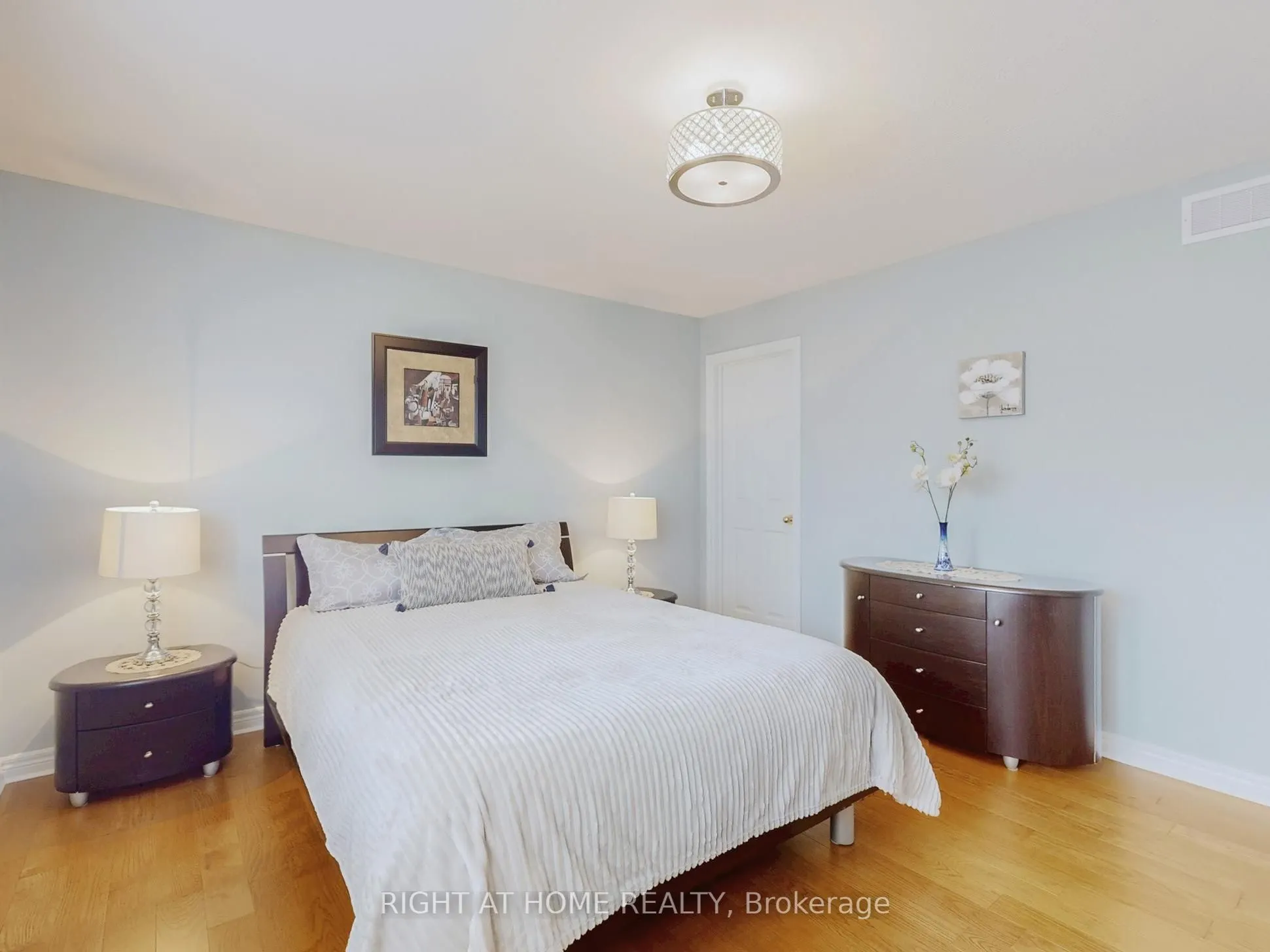 124 Peachwood Crescent