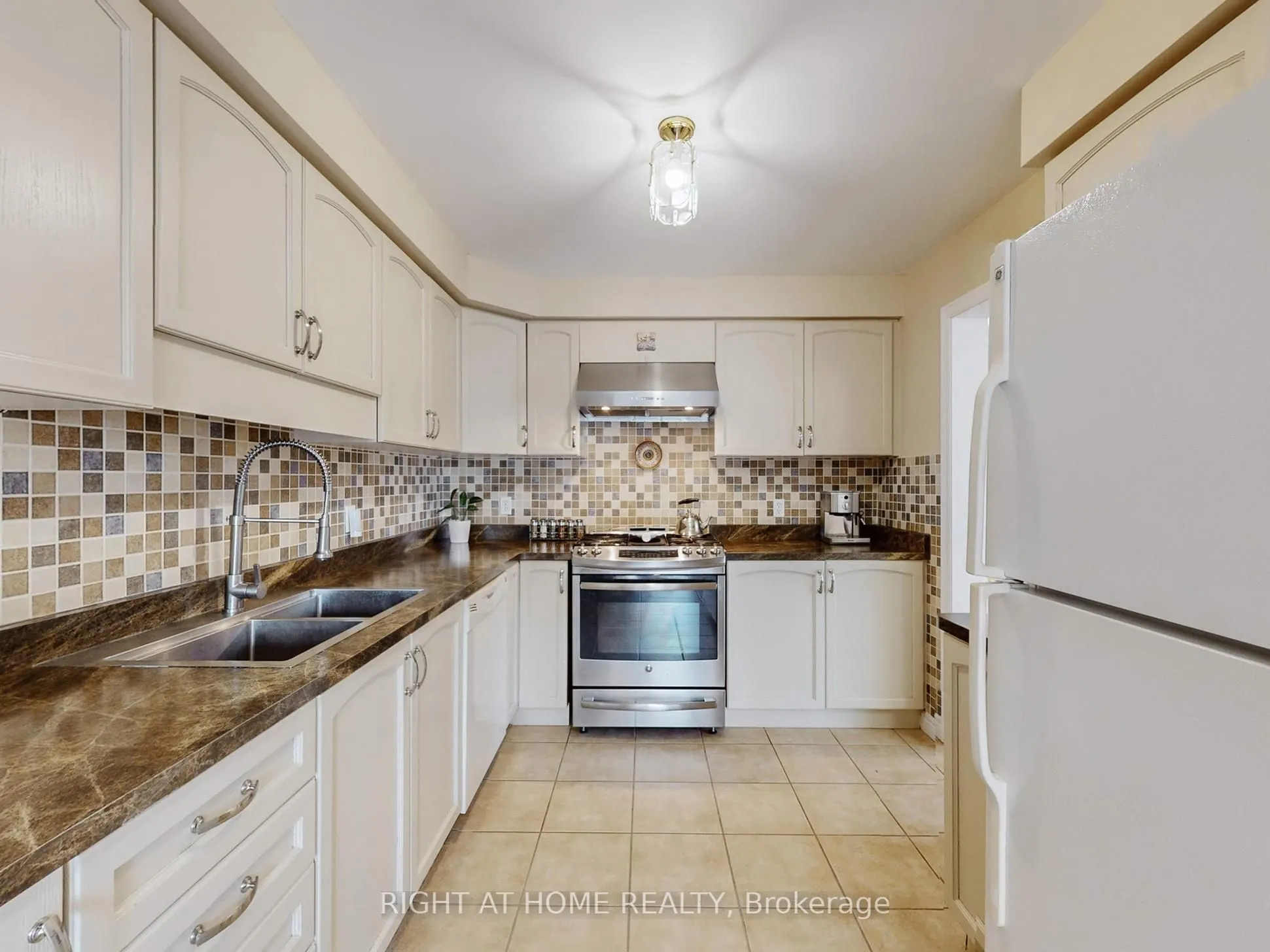 124 Peachwood Crescent