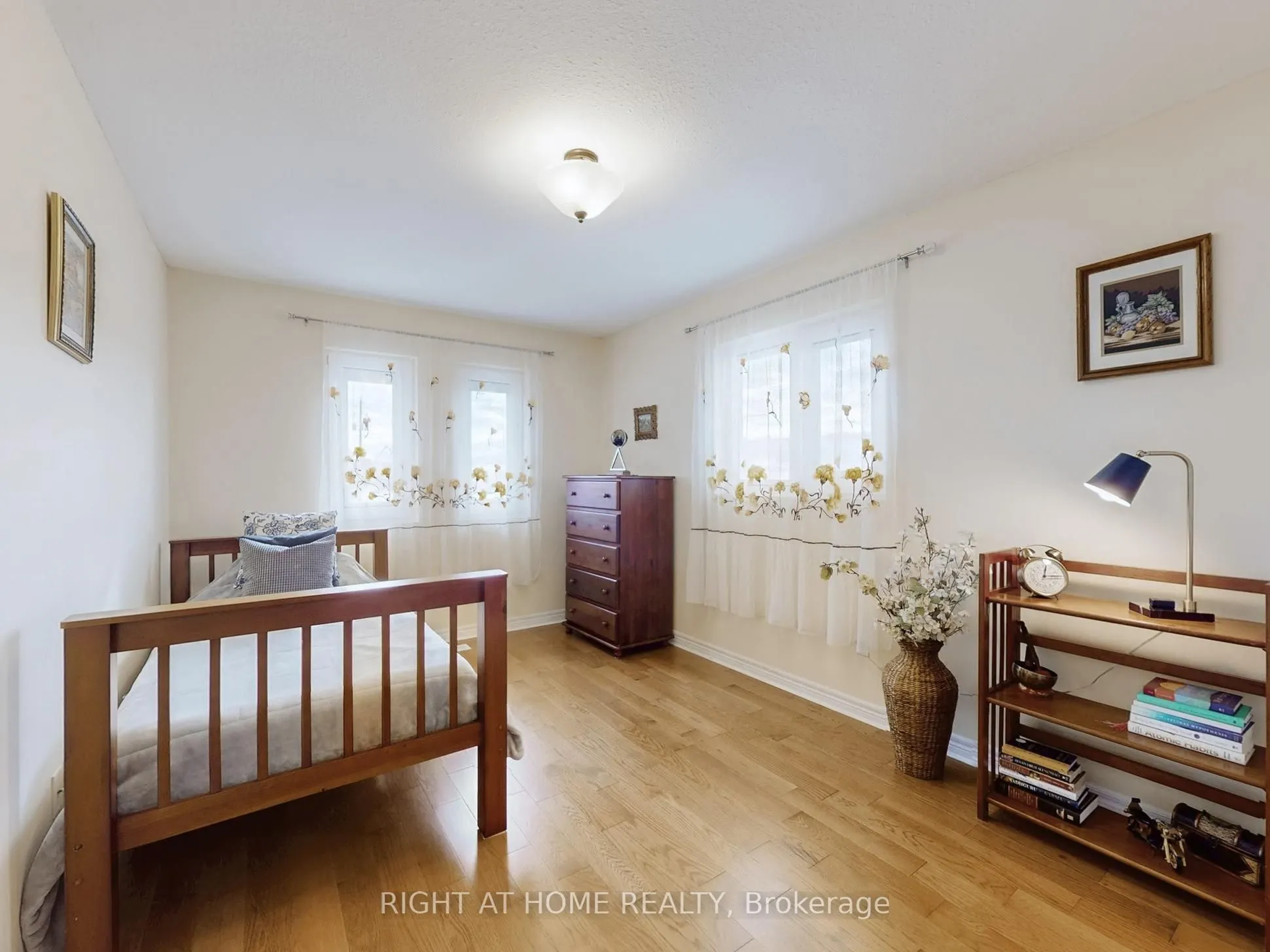 124 Peachwood Crescent