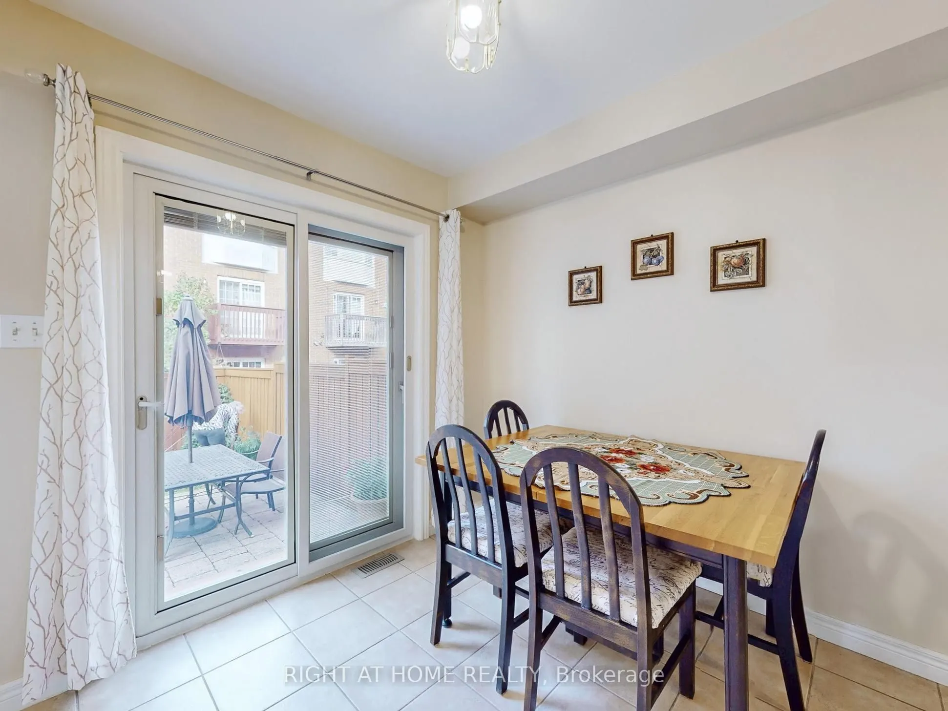 124 Peachwood Crescent