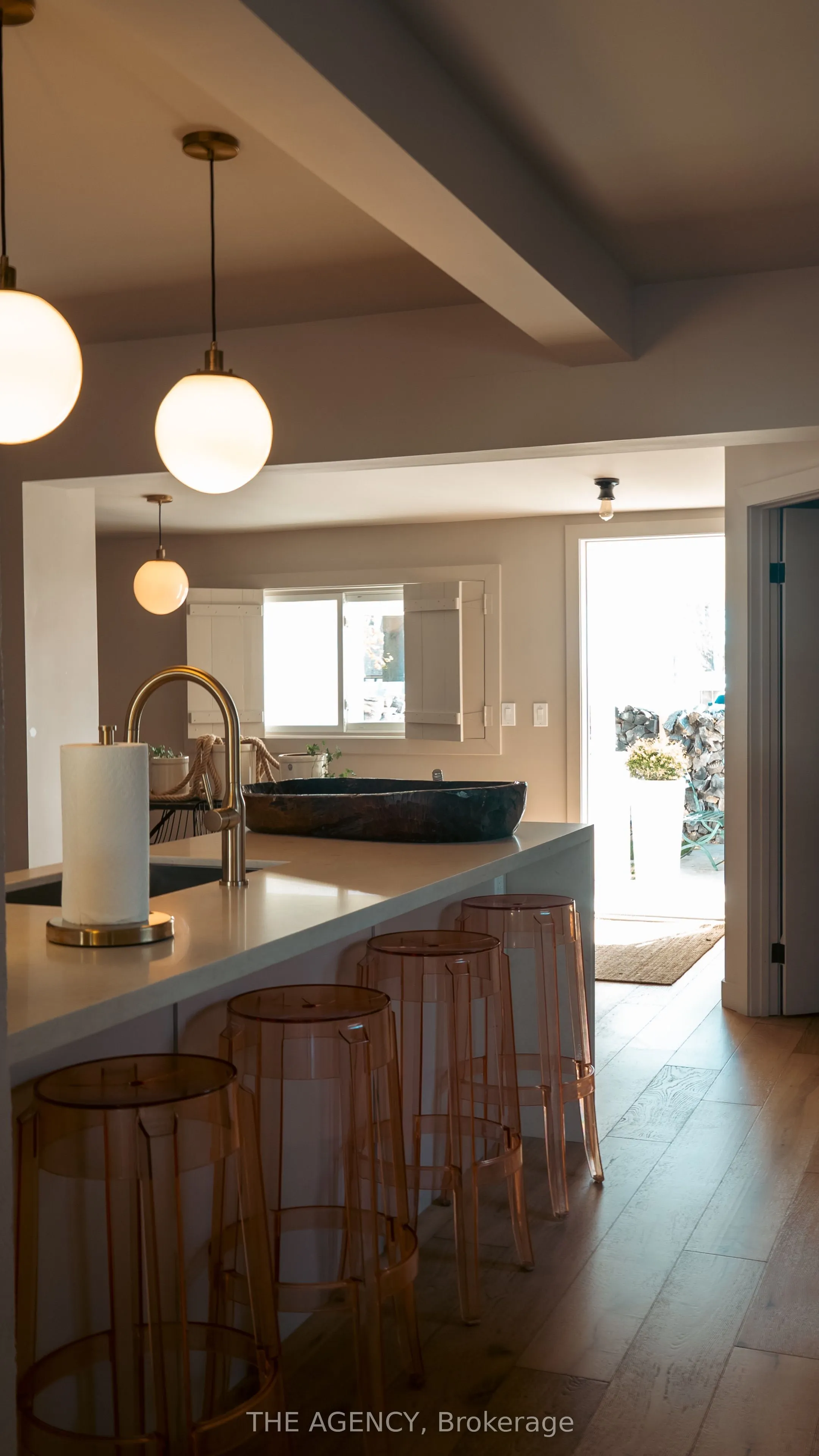 349 Wellington Main Street