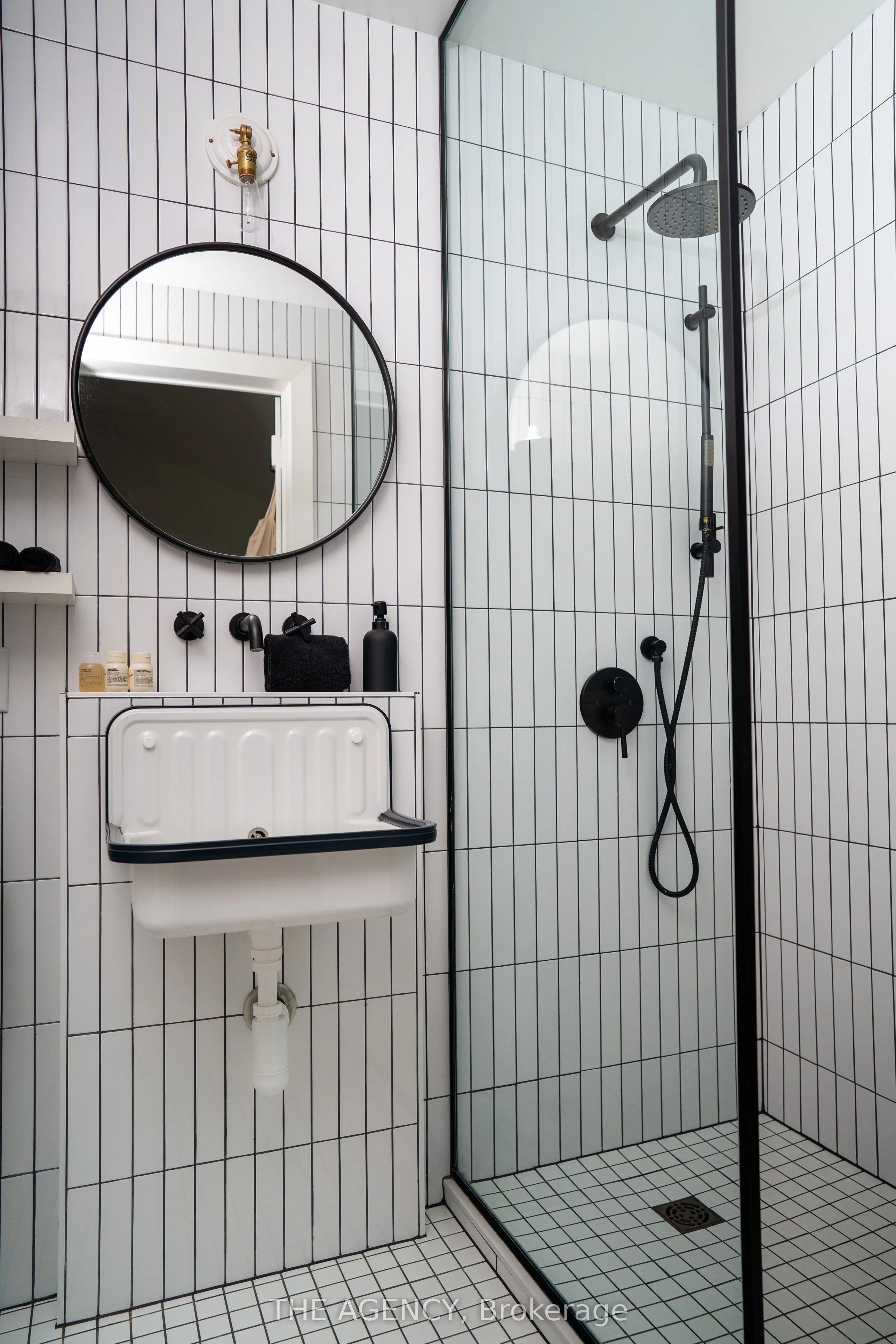 349 Wellington Main Street