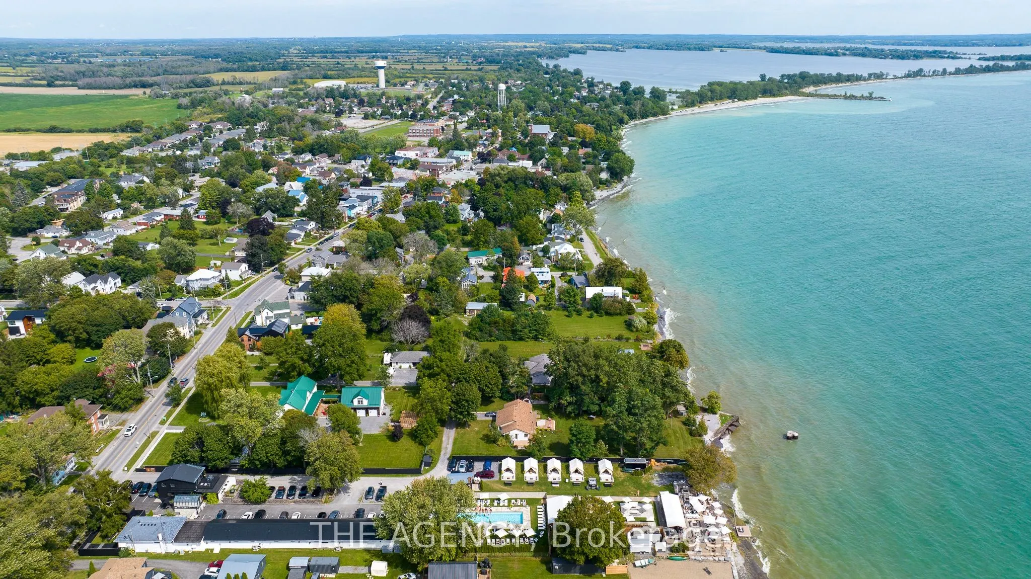 349 Wellington Main Street