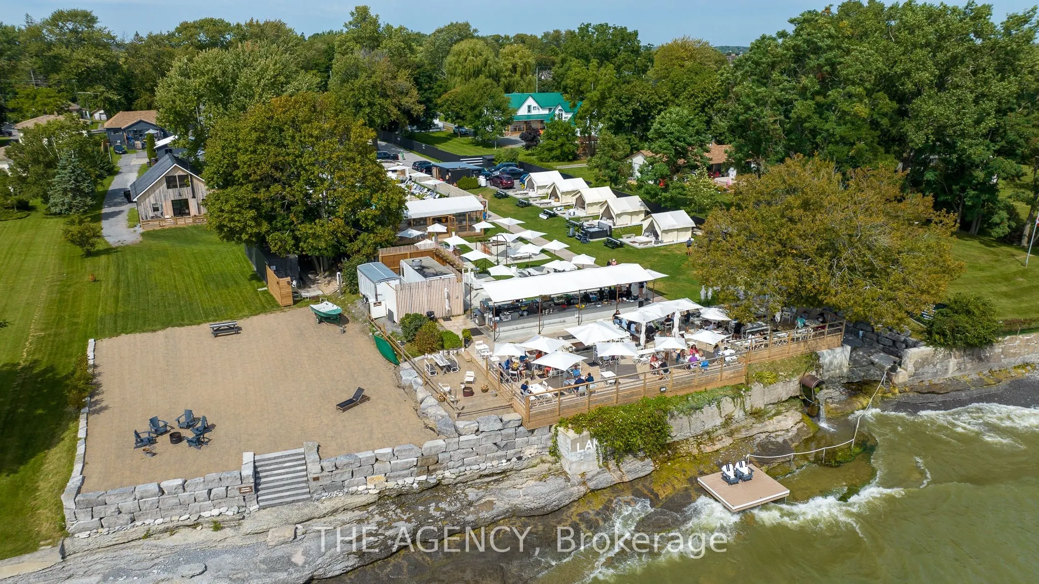 349 Wellington Main Street