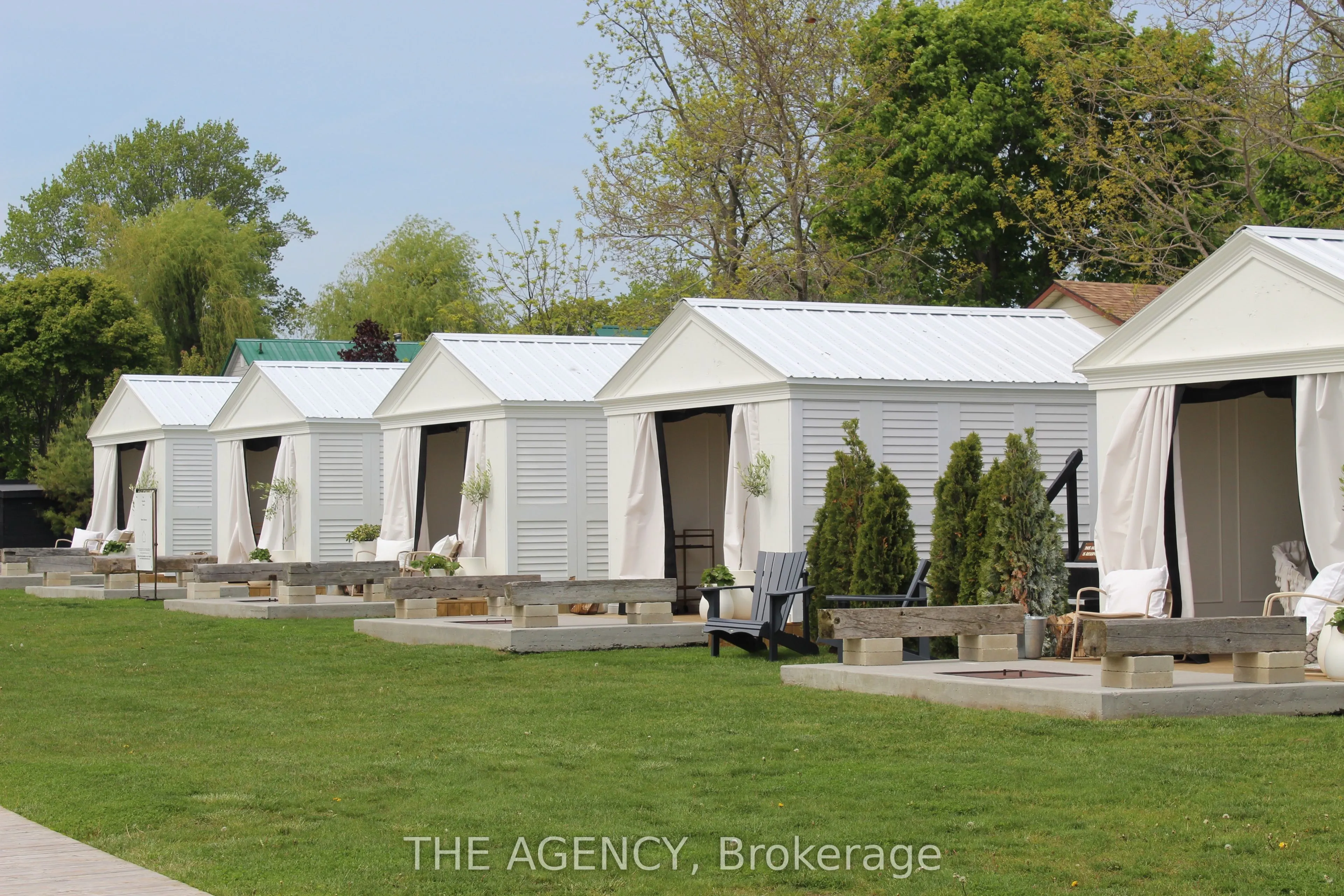 349 Wellington Main Street