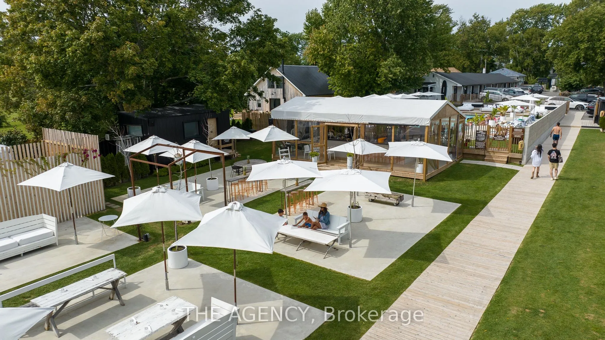 349 Wellington Main Street