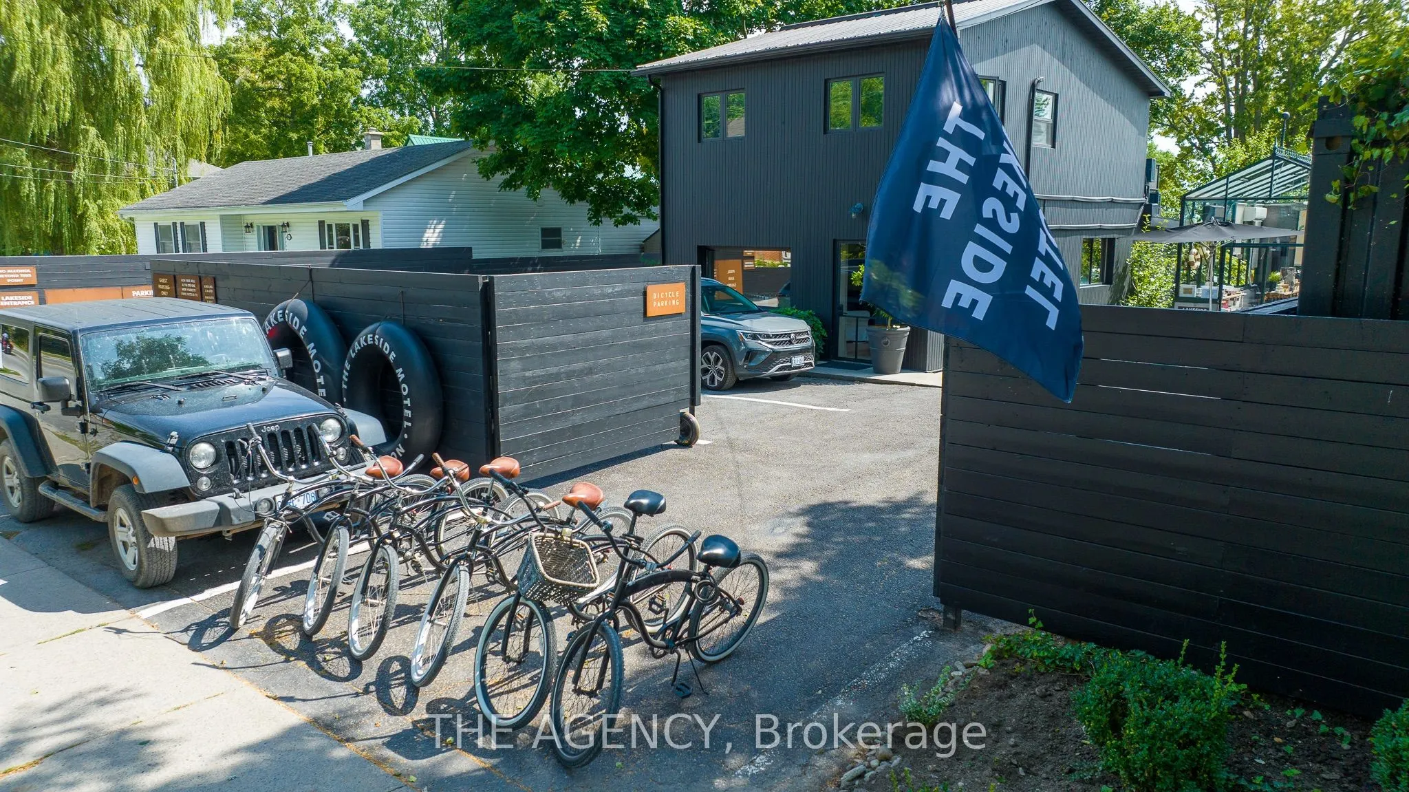 349 Wellington Main Street