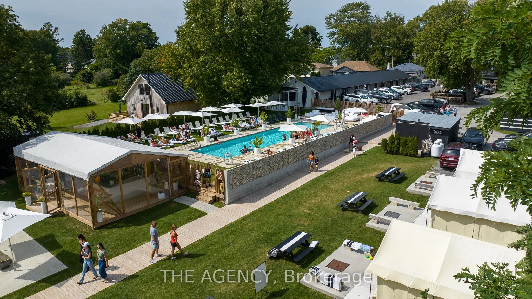 349 Wellington Main Street