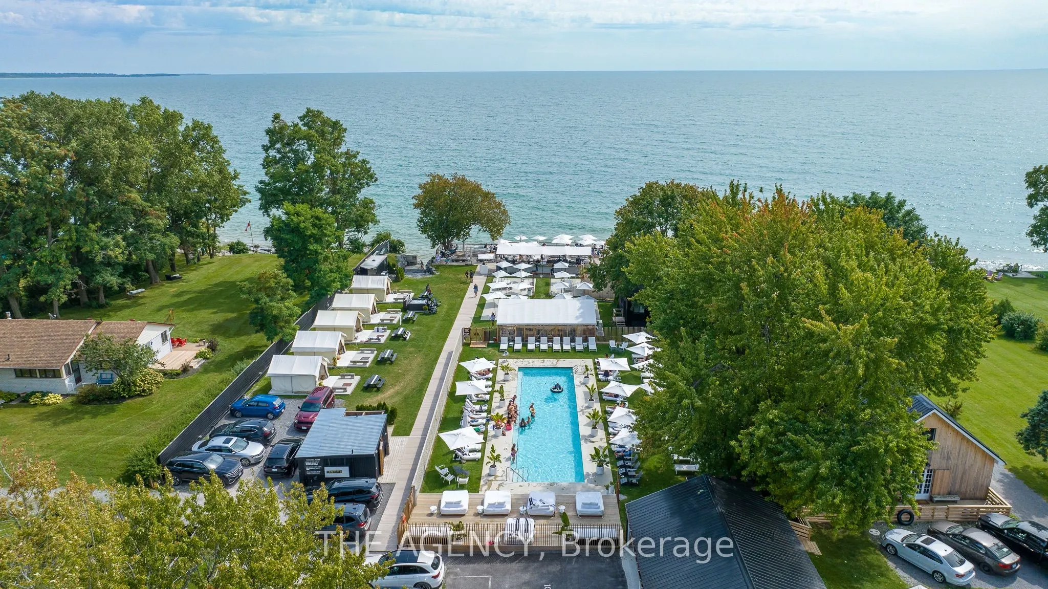 349 Wellington Main Street