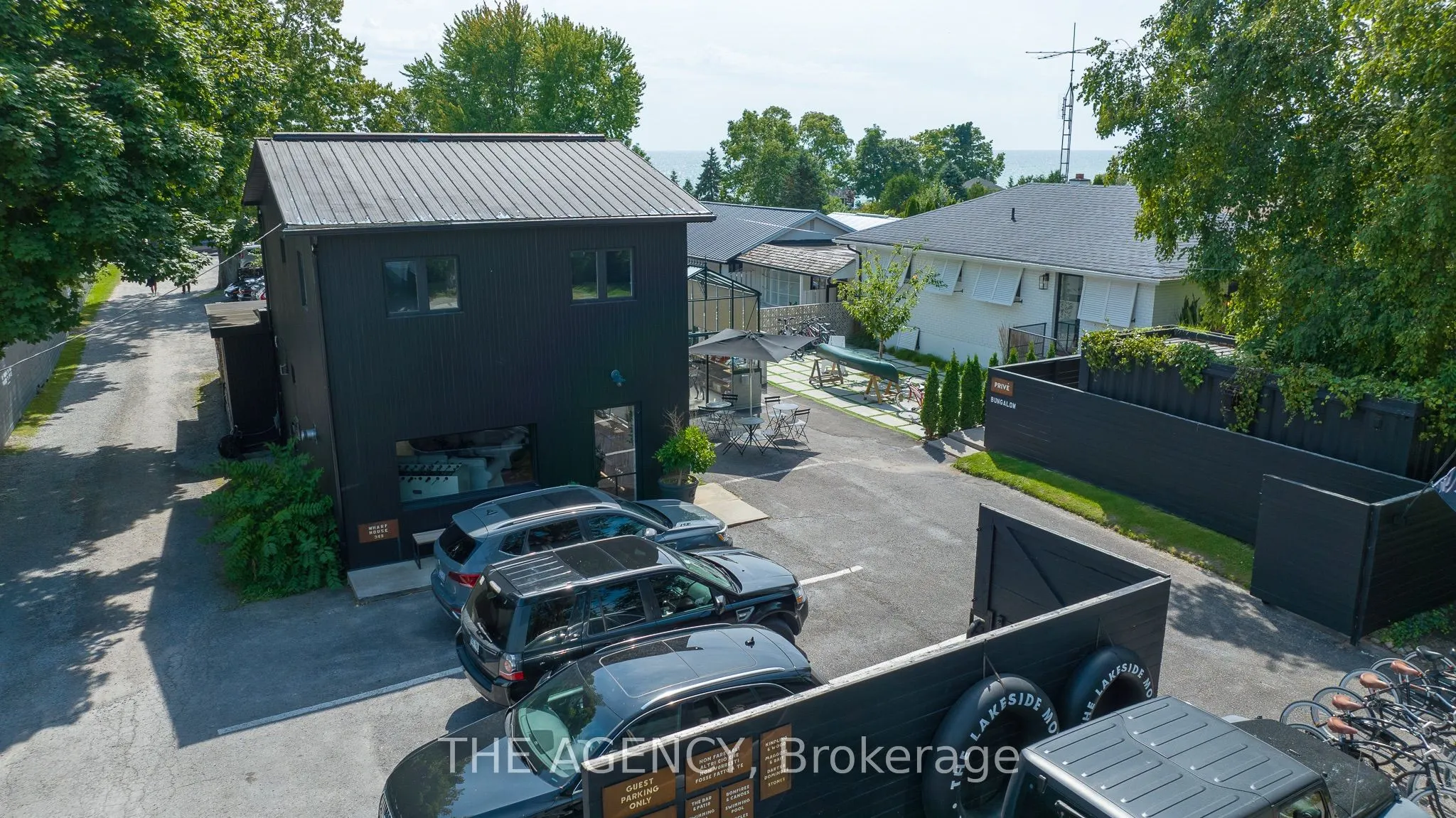 349 Wellington Main Street