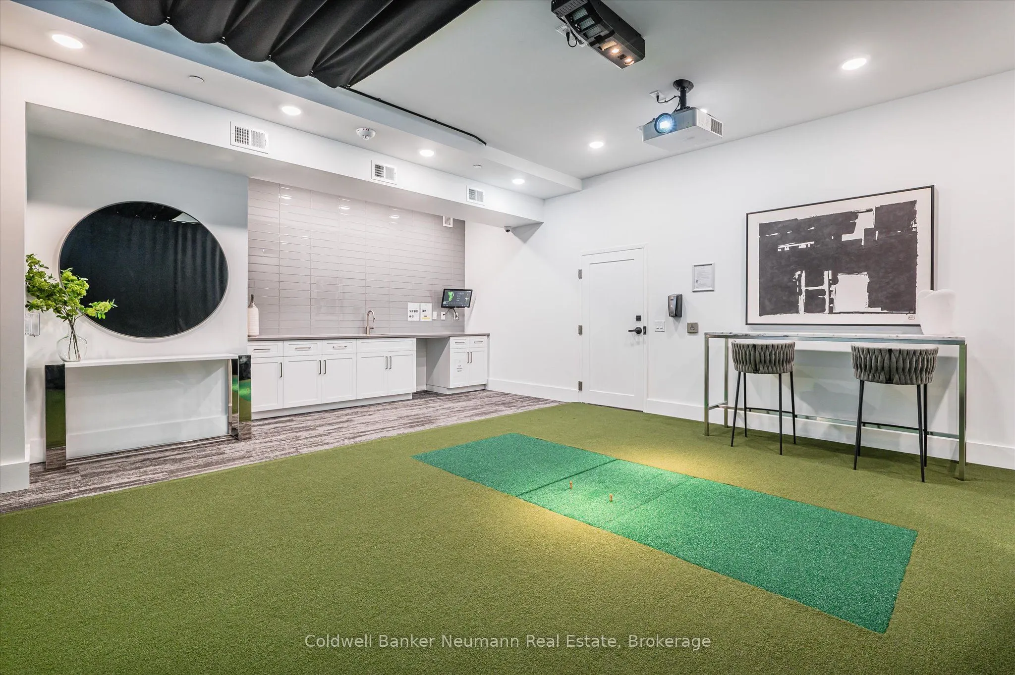 1880 Gordon Street S, #612