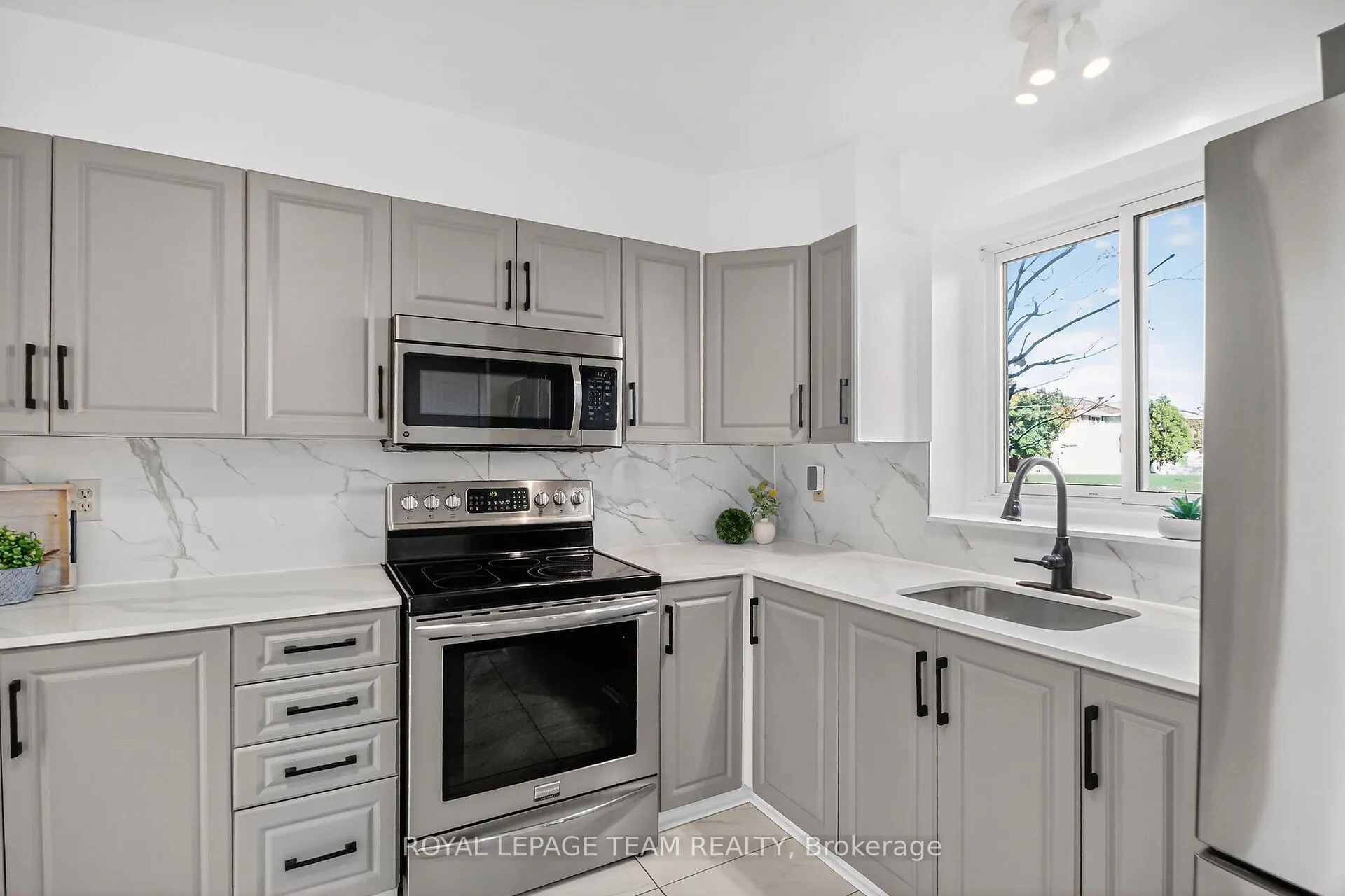 434 Moodie Drive, #A