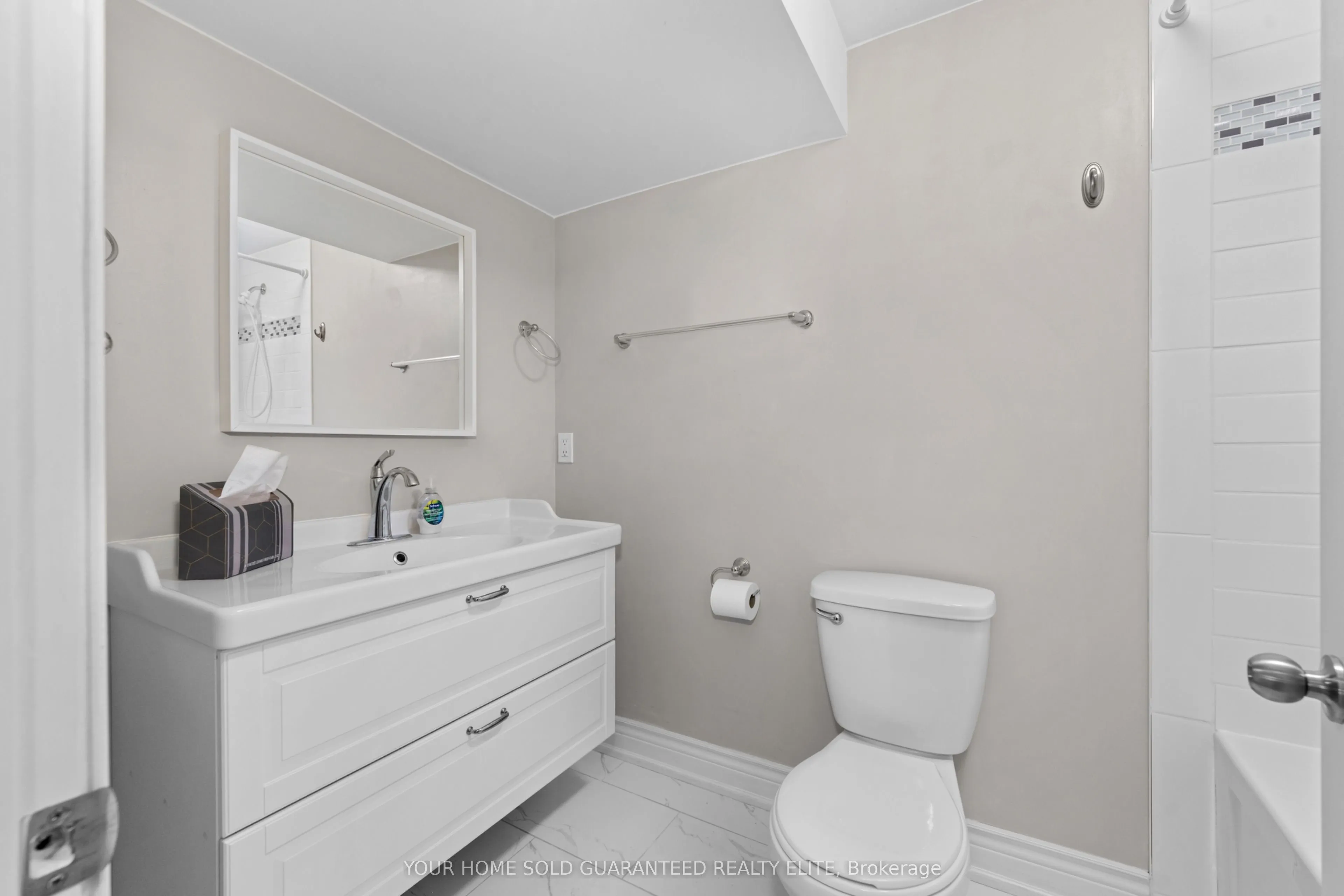 13 Meadowbrook Crescent, #Basement