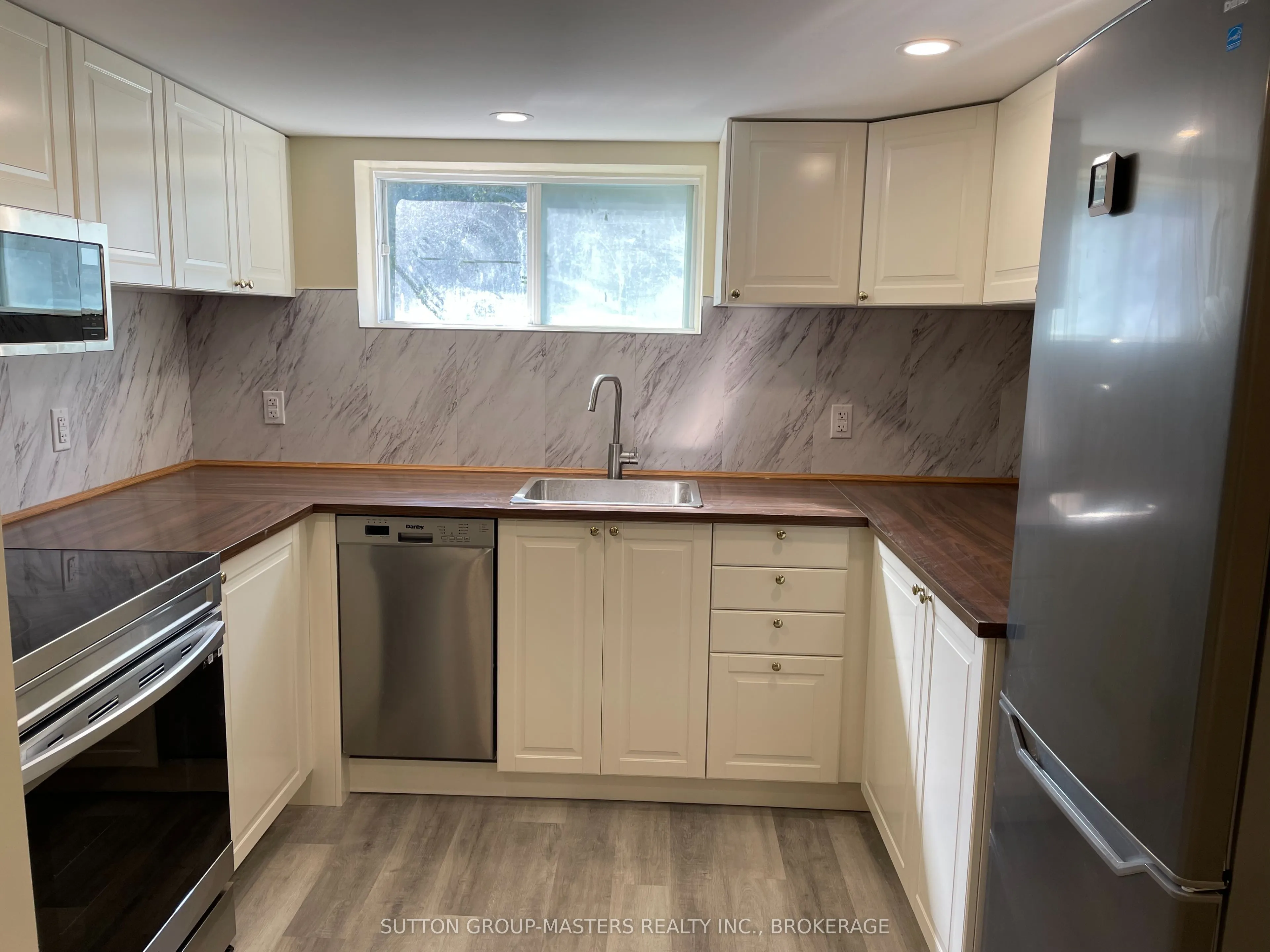 248 McLellan Court, #2