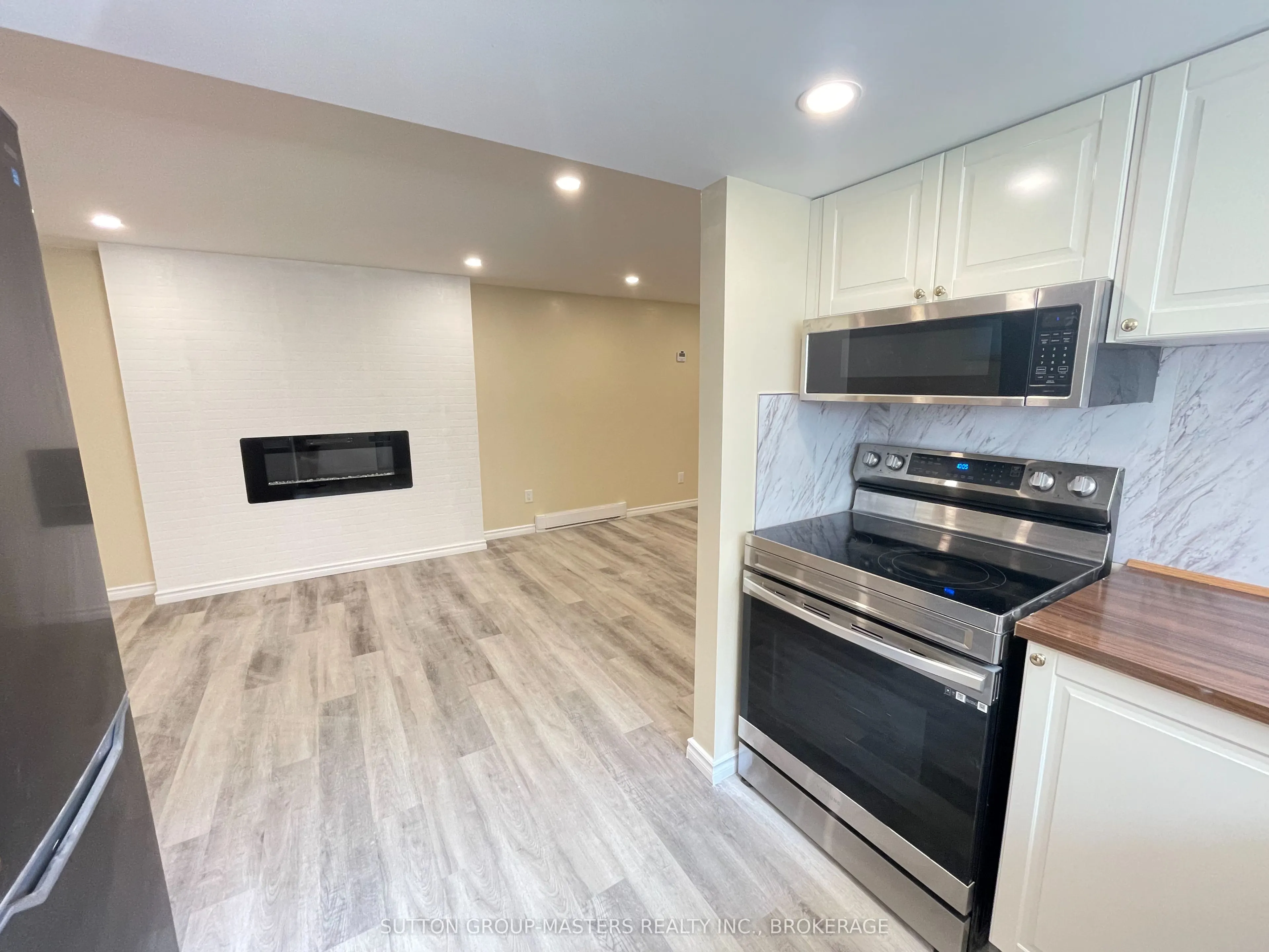 248 McLellan Court, #2