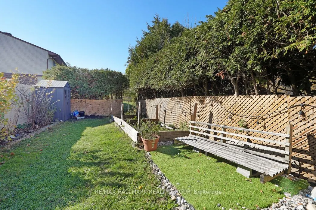 2534 Southvale Crescent