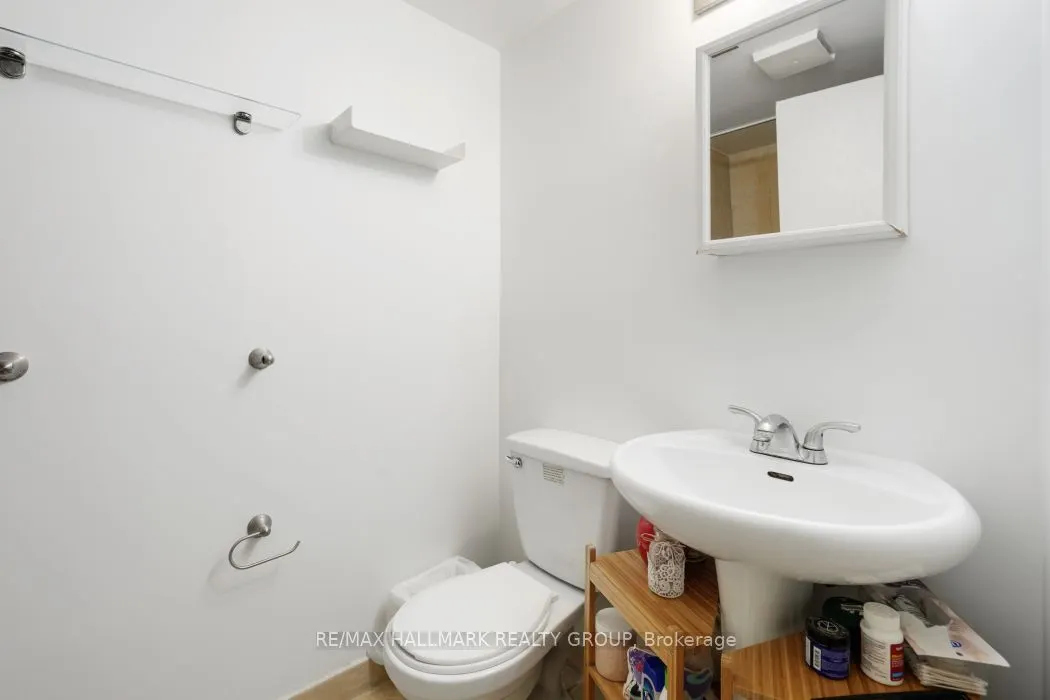 2534 Southvale Crescent