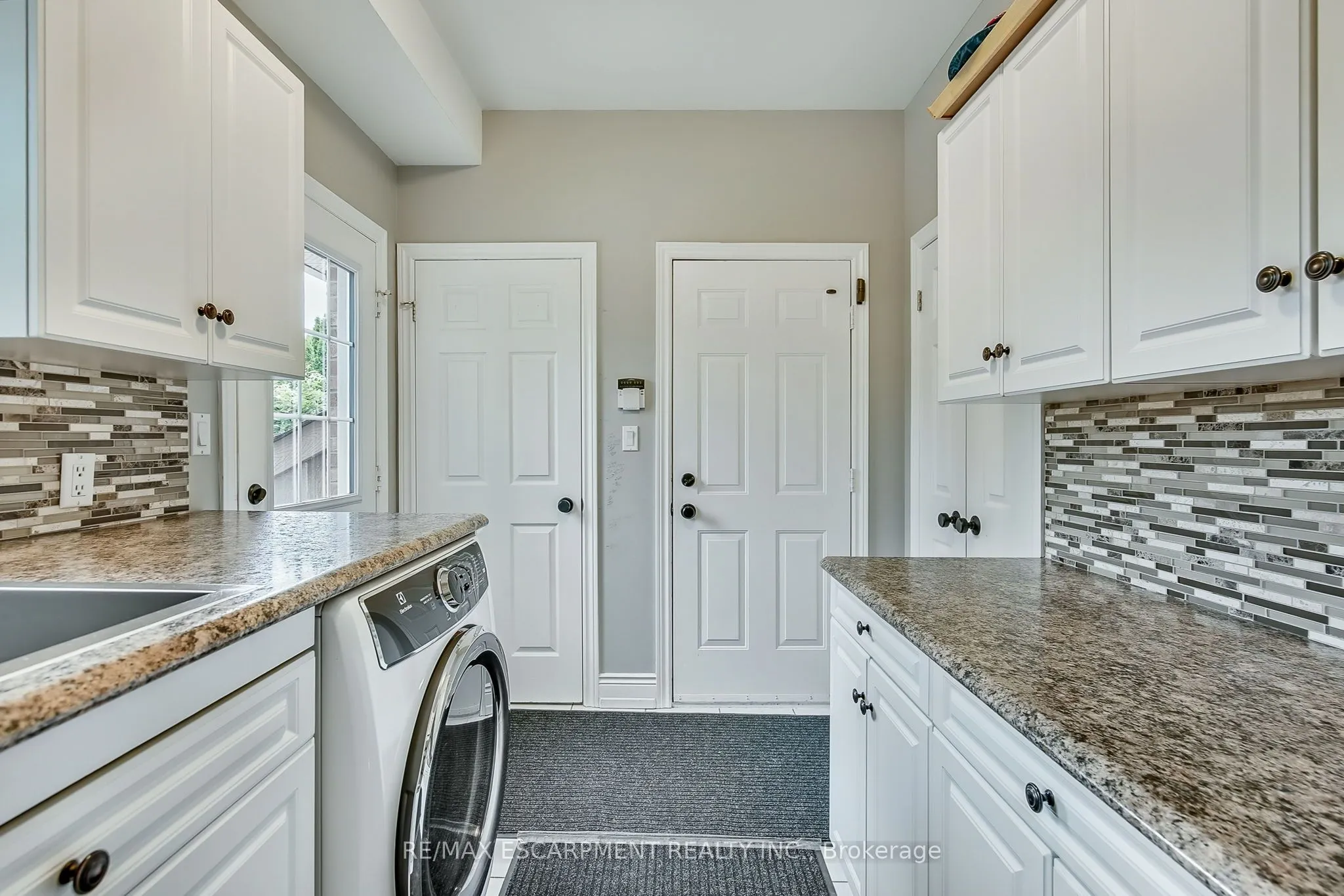 447 GOLF LINKS Road