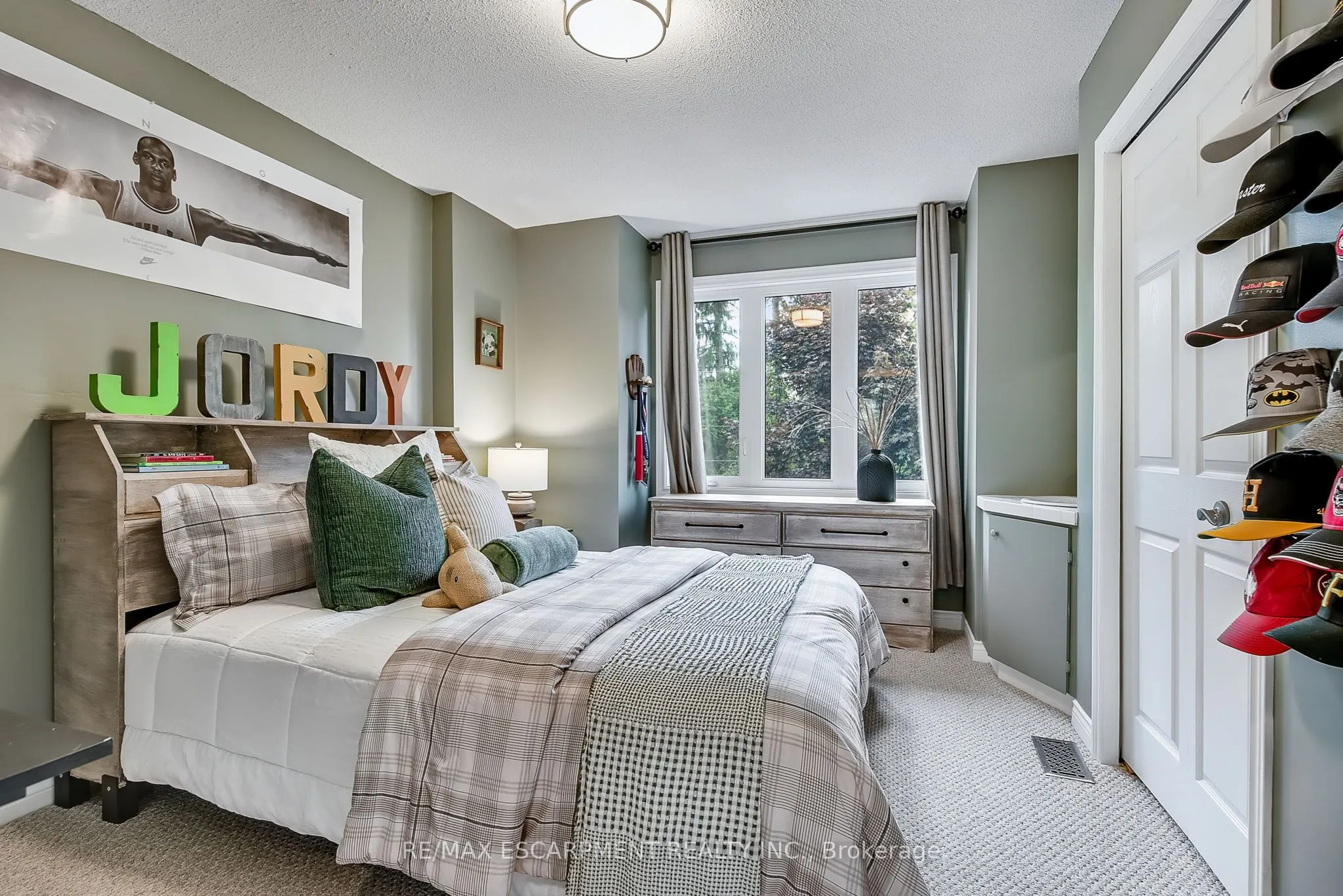 447 GOLF LINKS Road