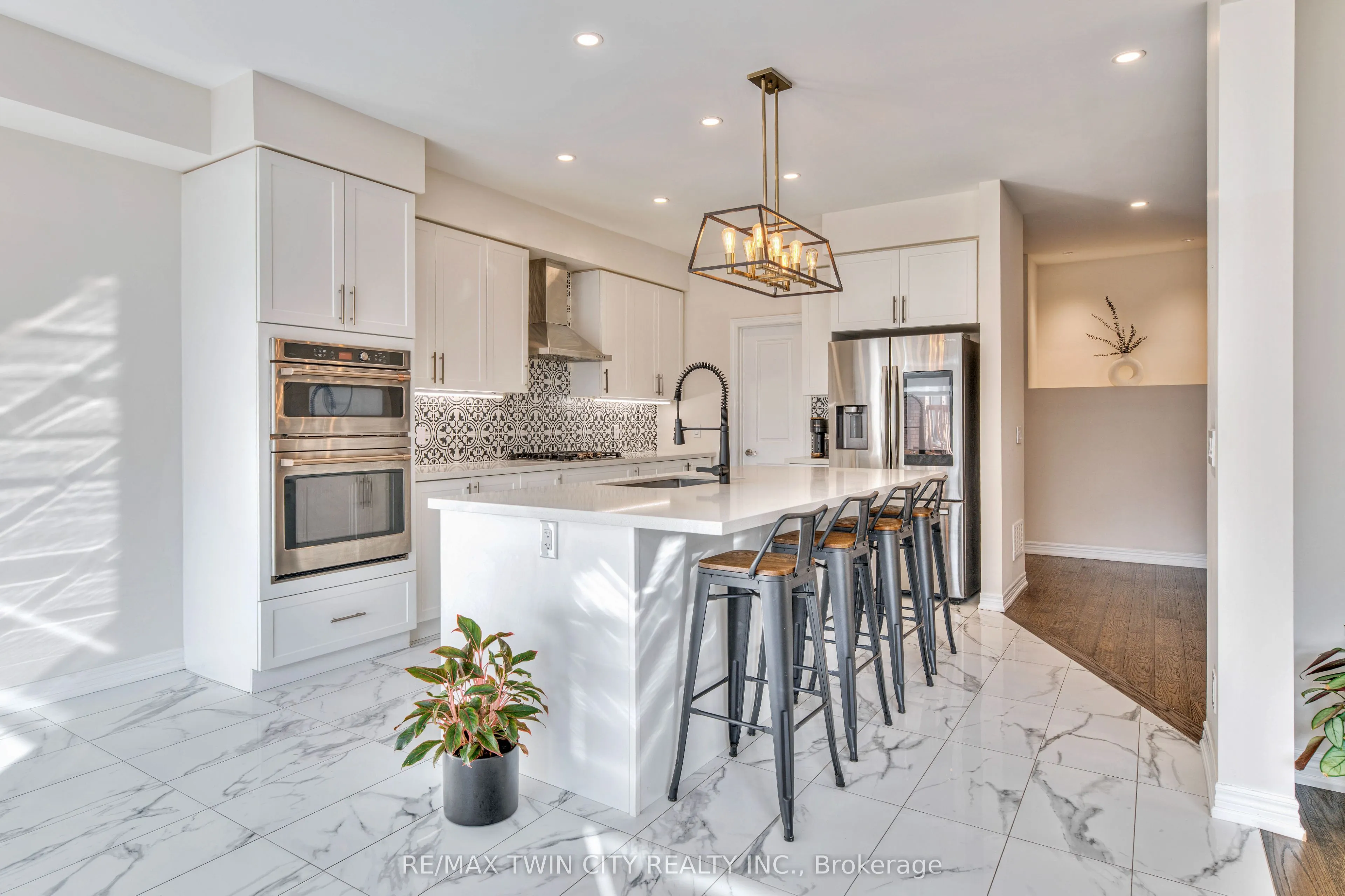 110 Haldimand Street