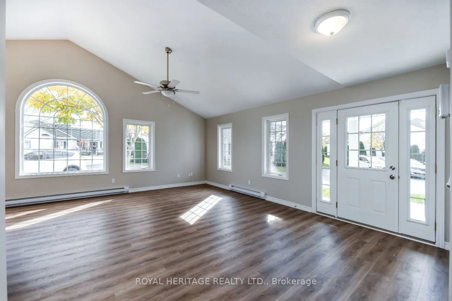 325 Densmore Road W, #501