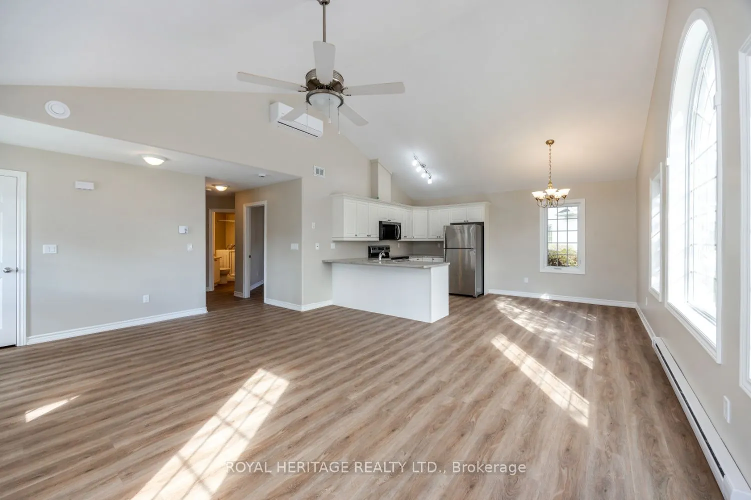 325 Densmore Road W, #501