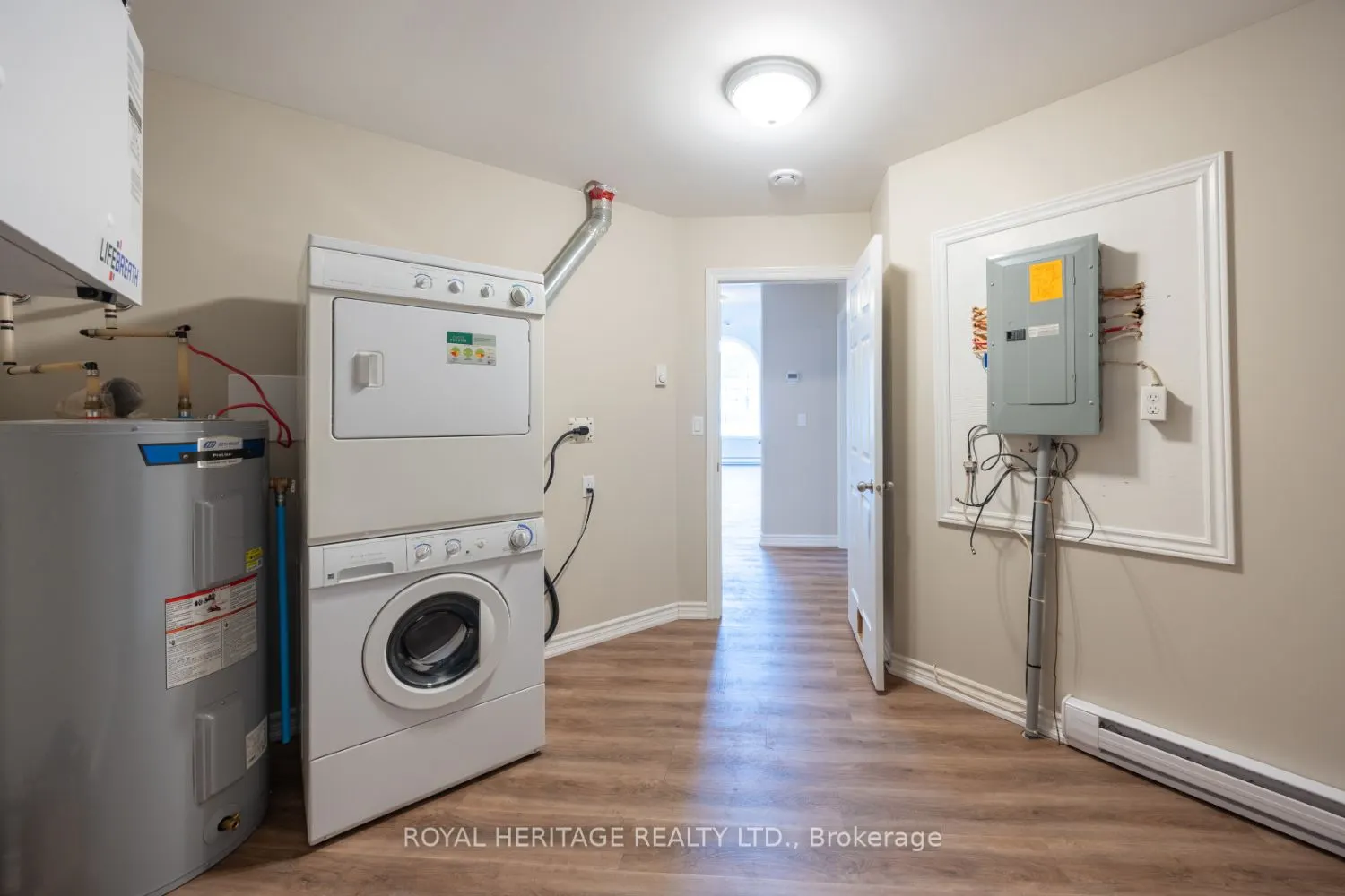 325 Densmore Road W, #501